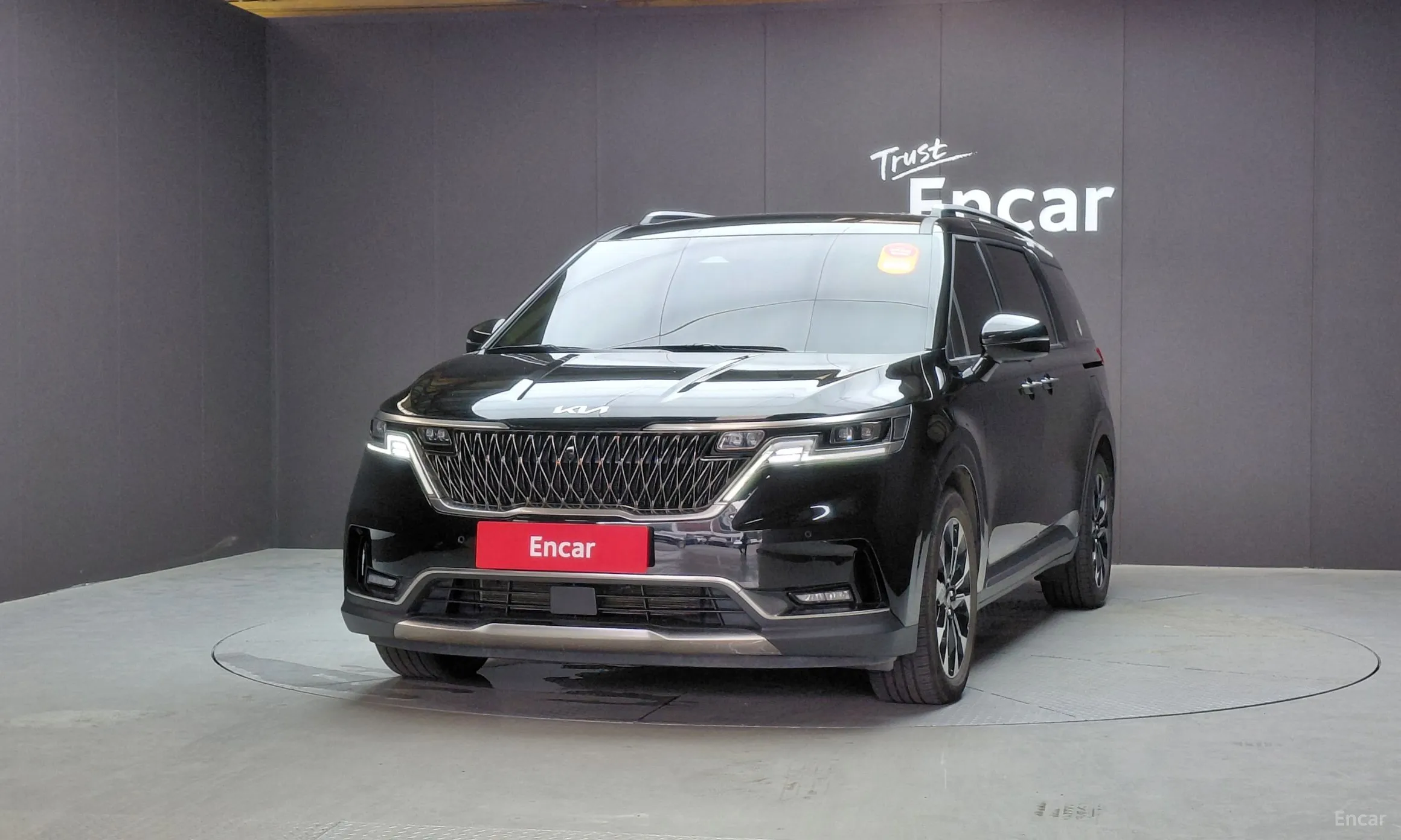 Kia Carnival Gen 4 превью 3