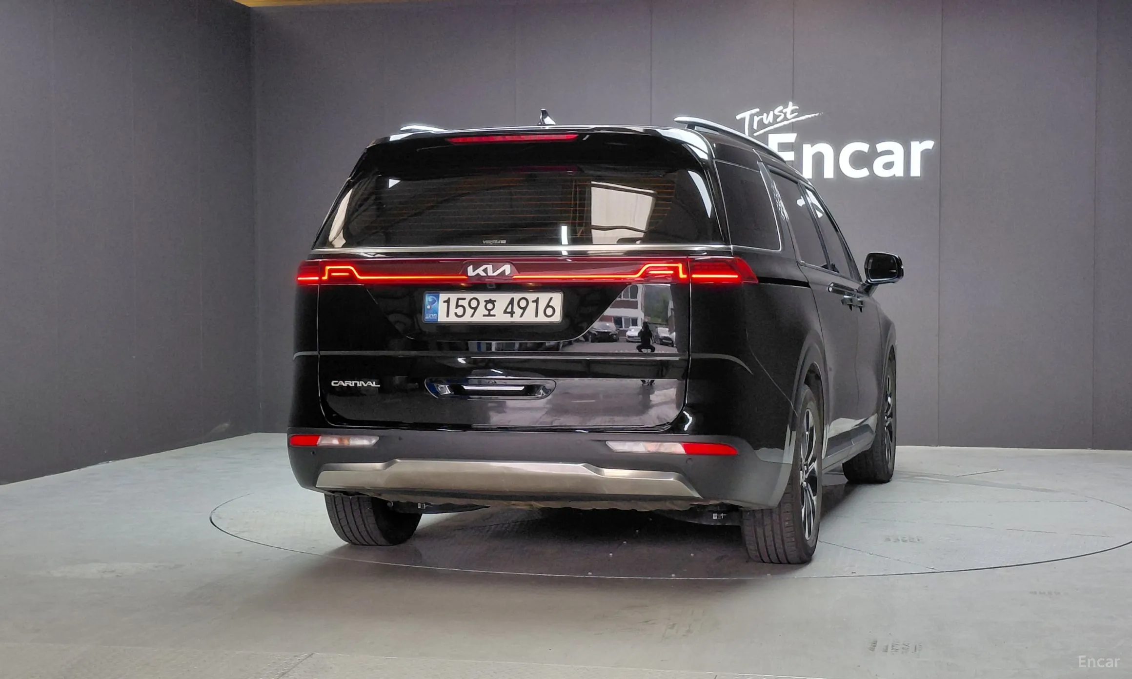 Kia Carnival Gen 4 превью 4