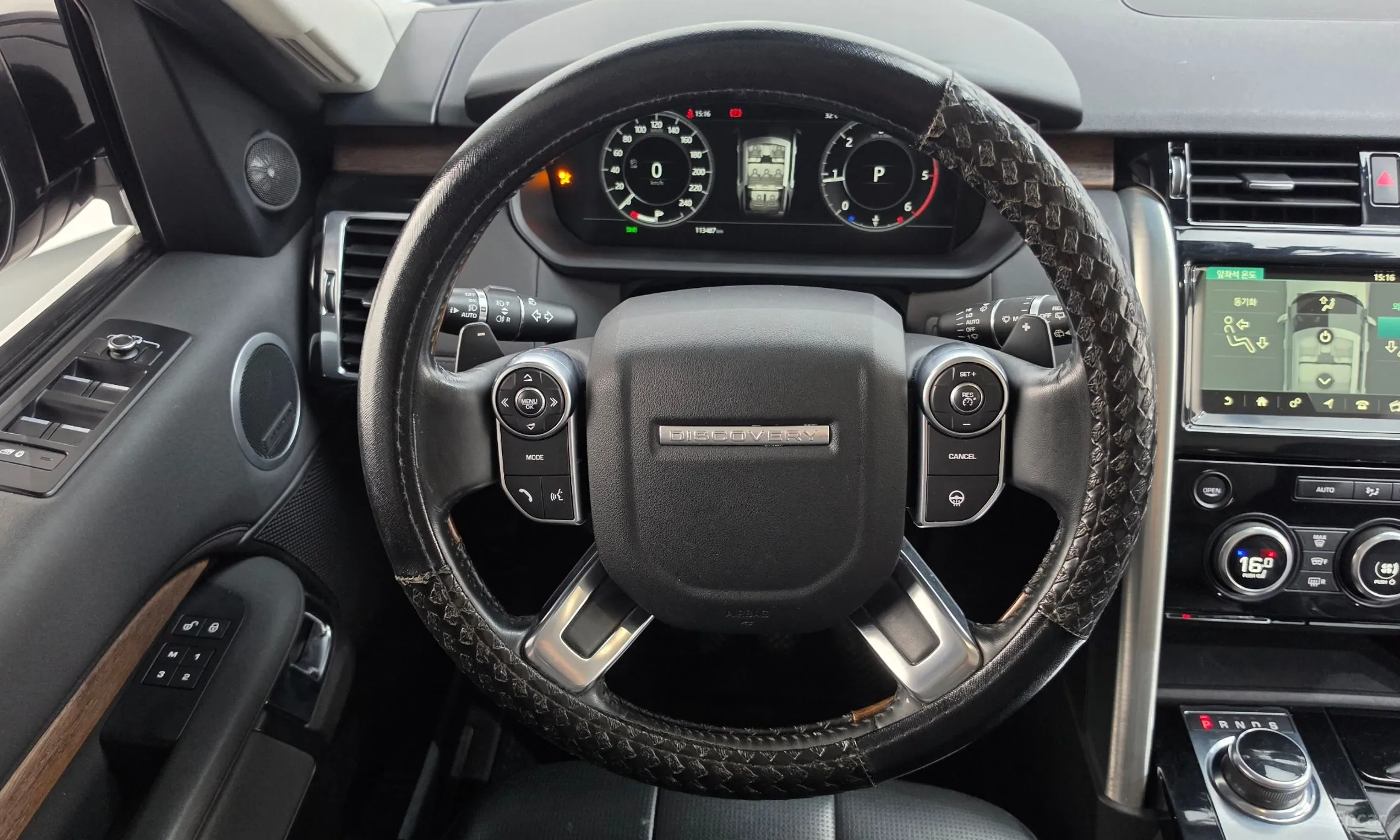 Land Rover Discovery 5 превью 13