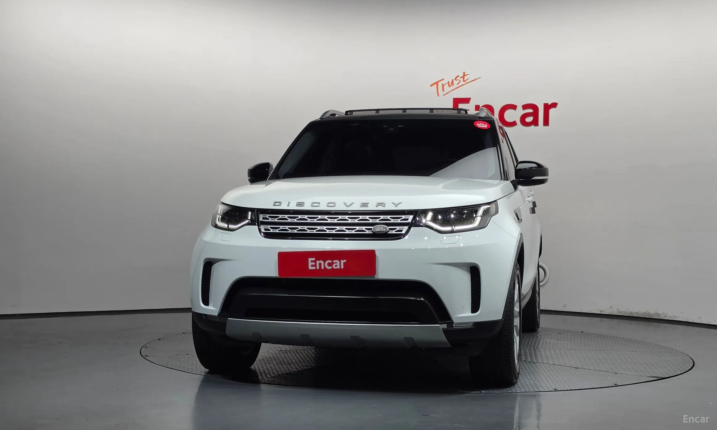 Land Rover Discovery 5 превью 3