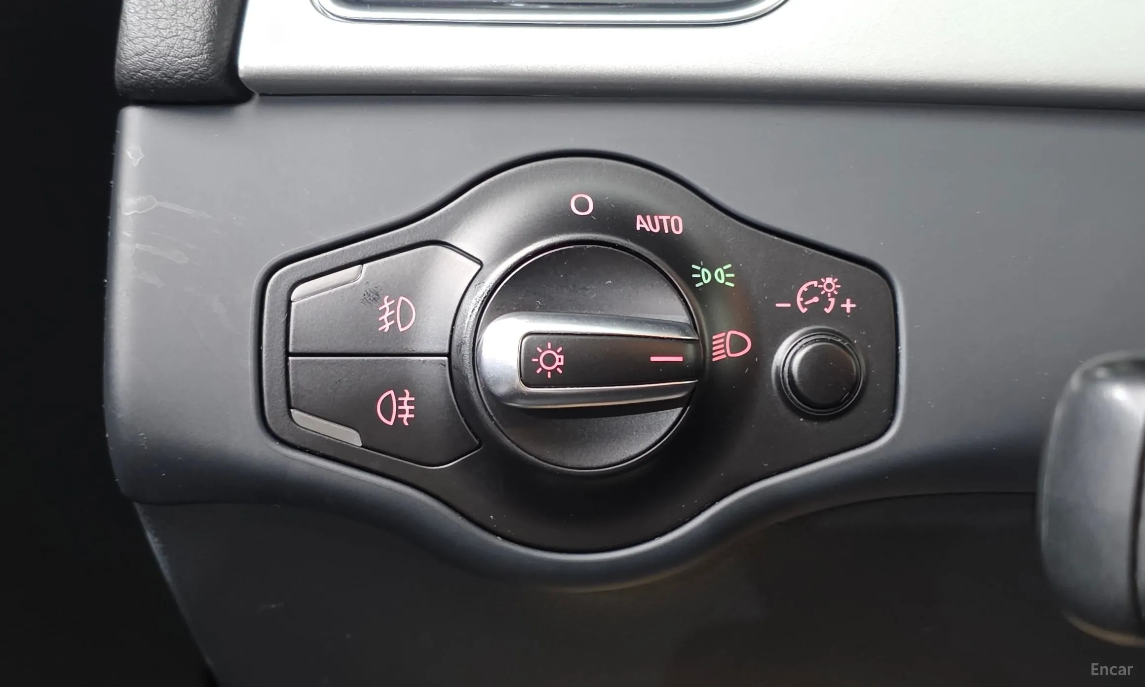 Audi New A4 превью 12