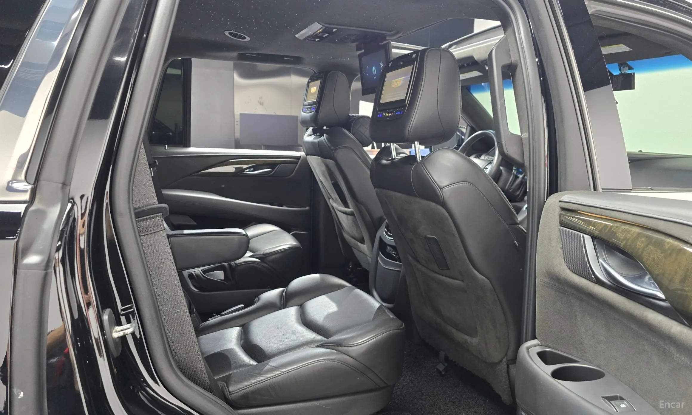 Cadillac Escalade превью 11