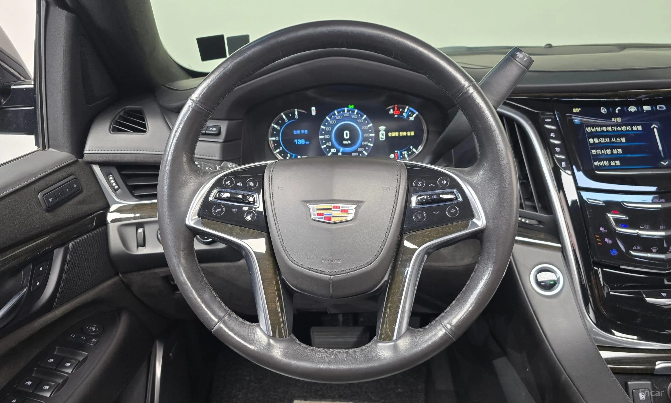 Cadillac Escalade превью 12