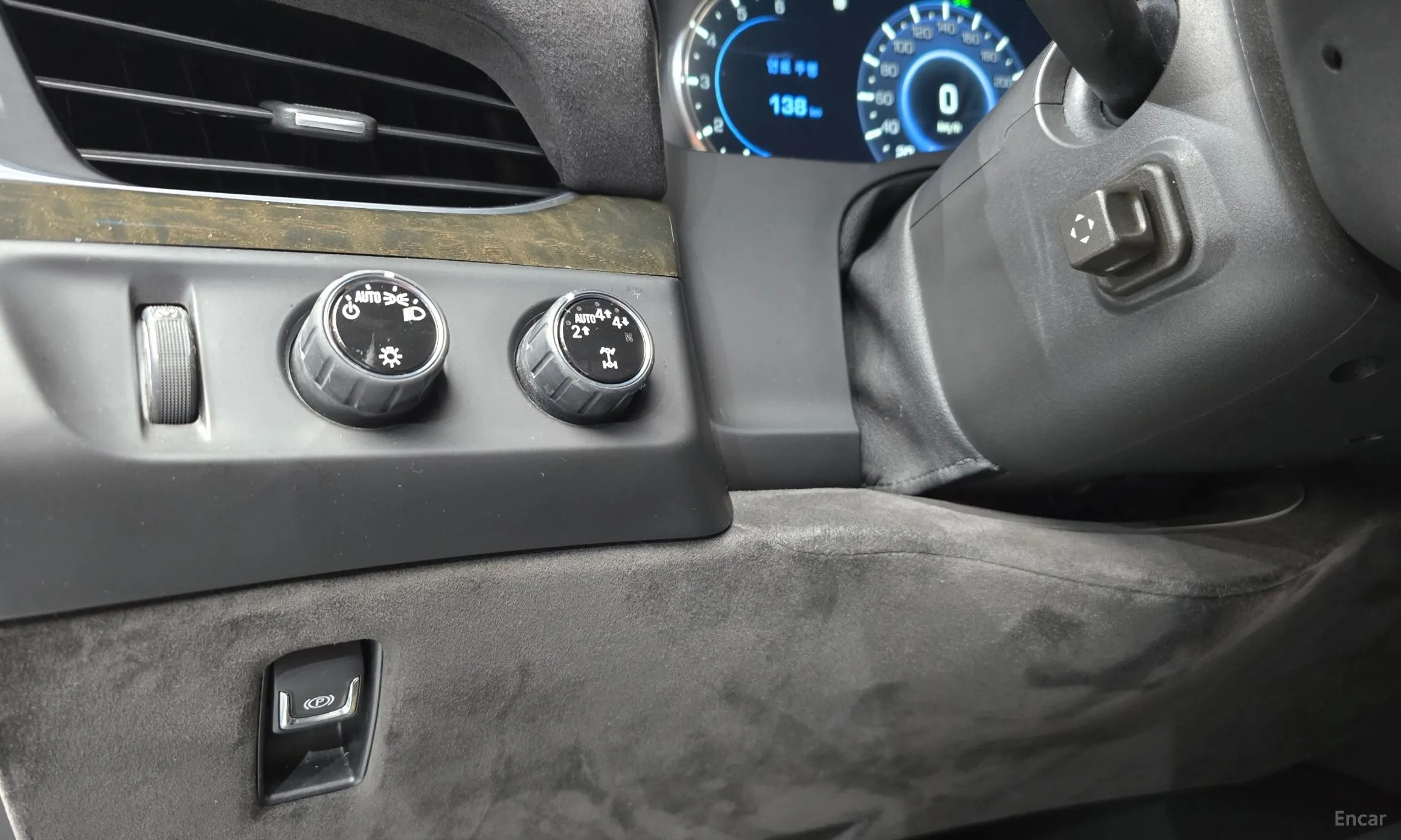 Cadillac Escalade превью 17