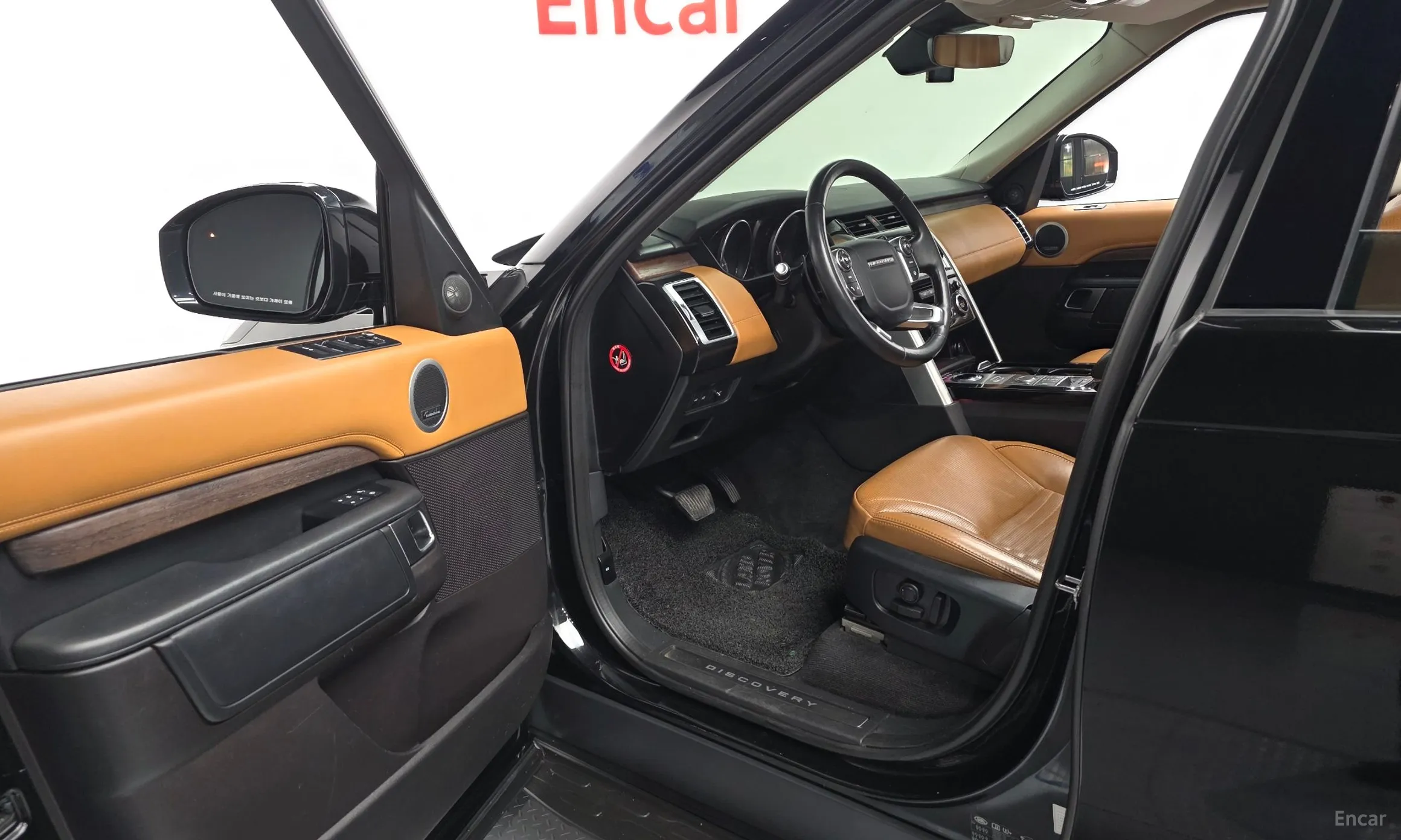 Land Rover Discovery 5 превью 10