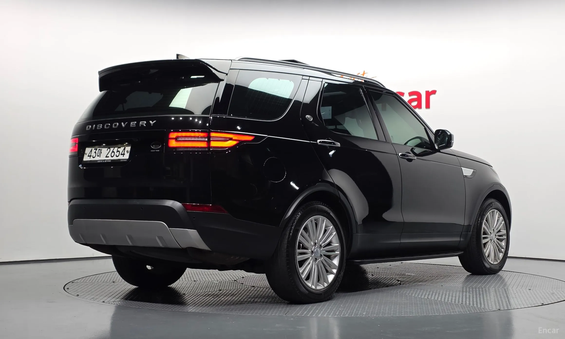 Land Rover Discovery 5 превью 2