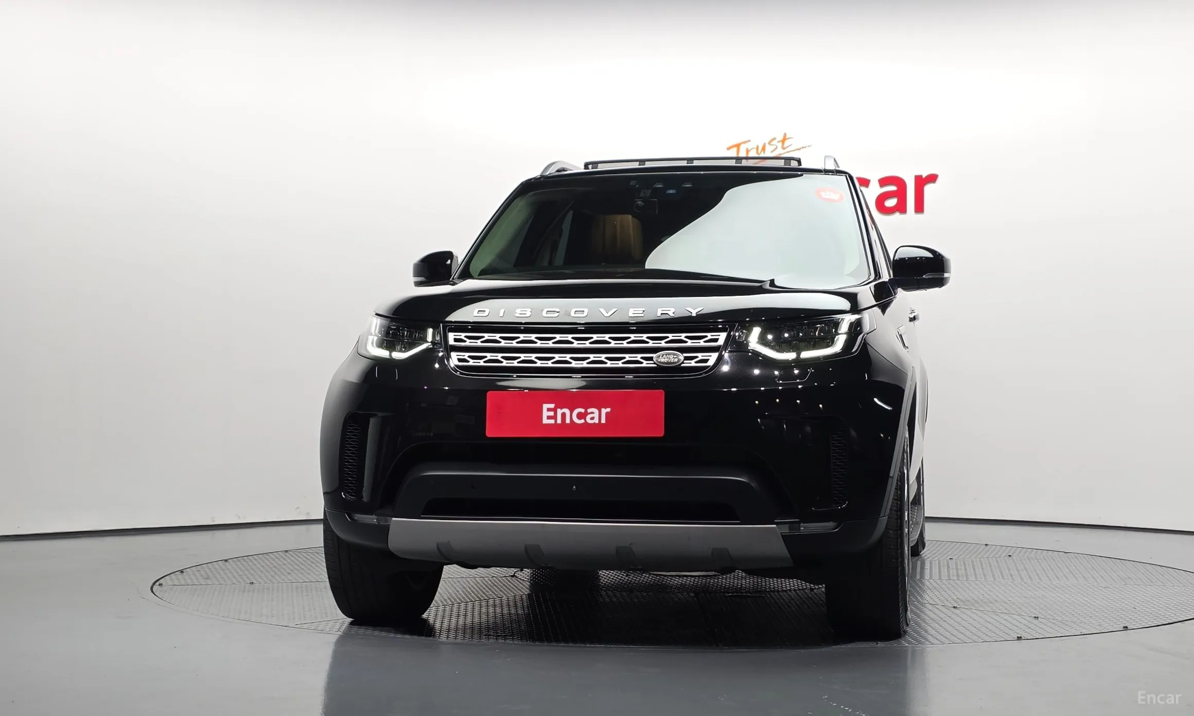 Land Rover Discovery 5 превью 3