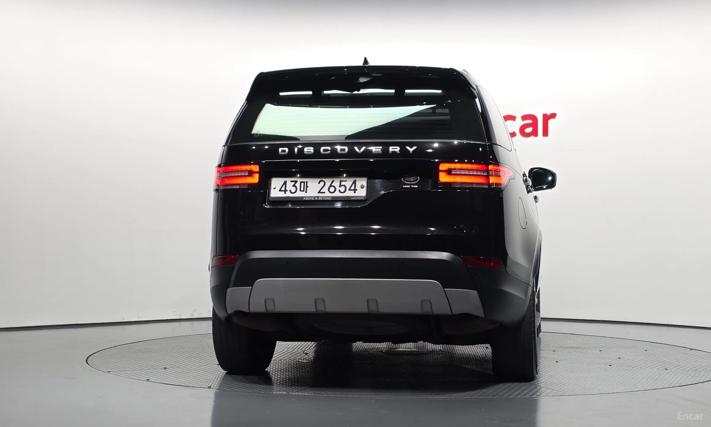 Land Rover Discovery 5 превью 4
