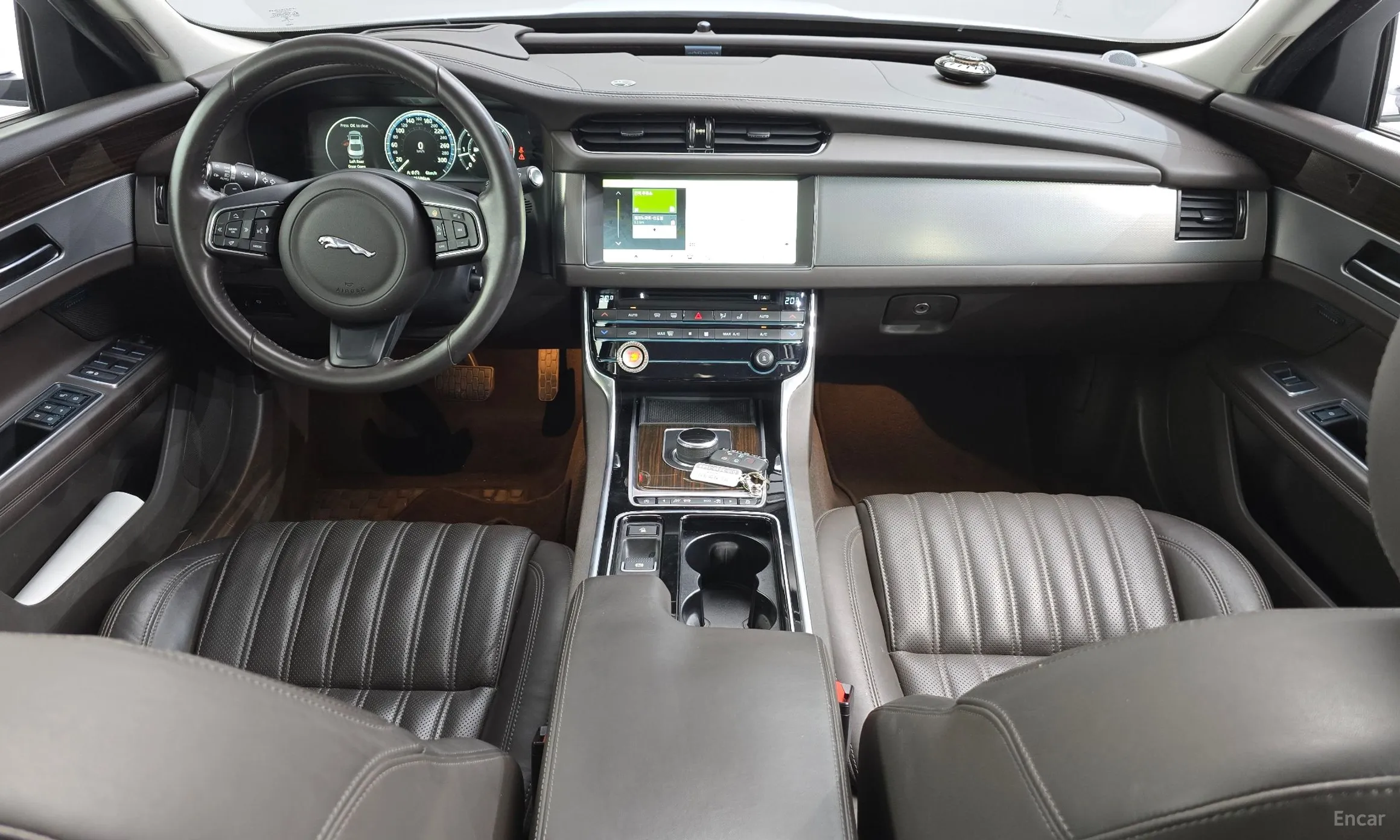 Jaguar XF (x260) превью 7