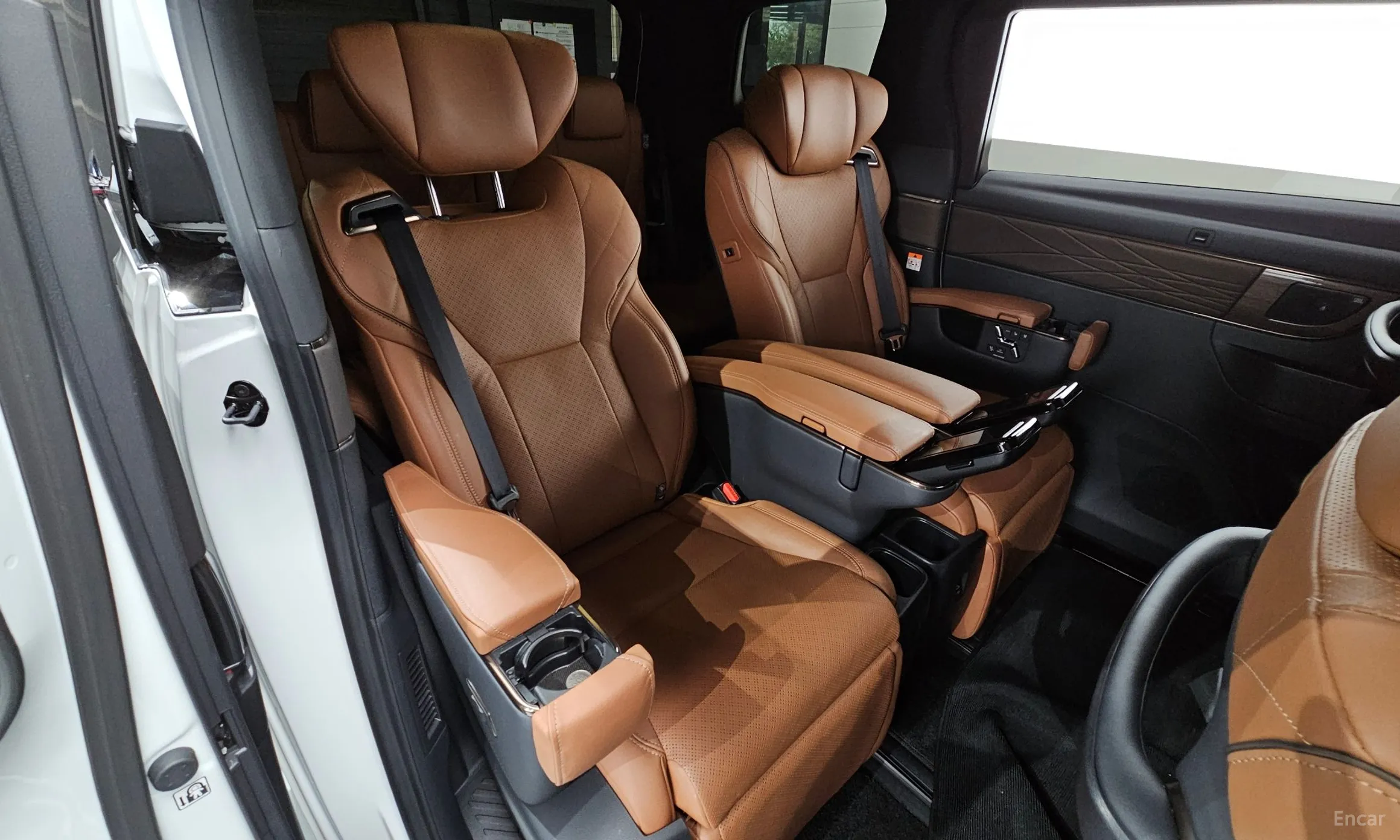 Toyota Alphard 4th Generation превью 11