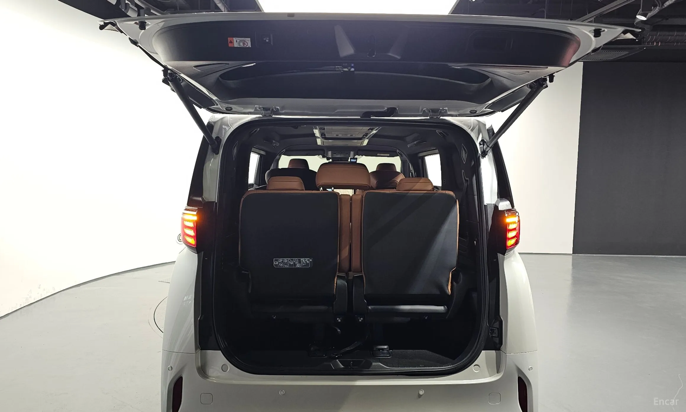 Toyota Alphard 4th Generation превью 20