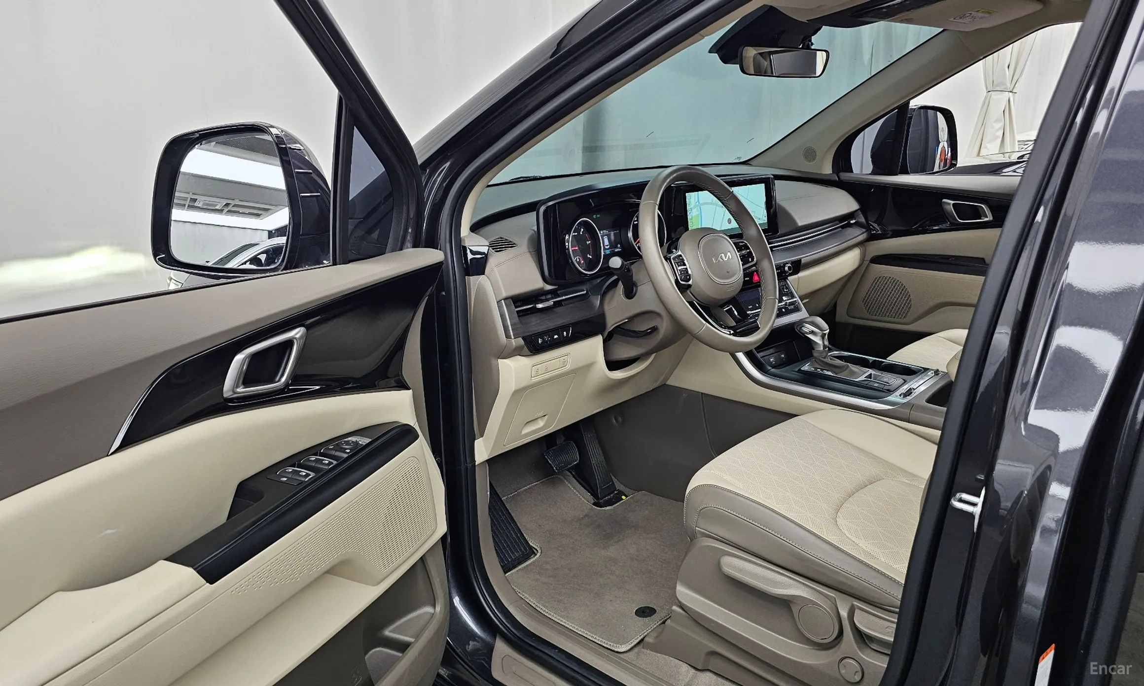 Kia Carnival Gen 4 превью 10