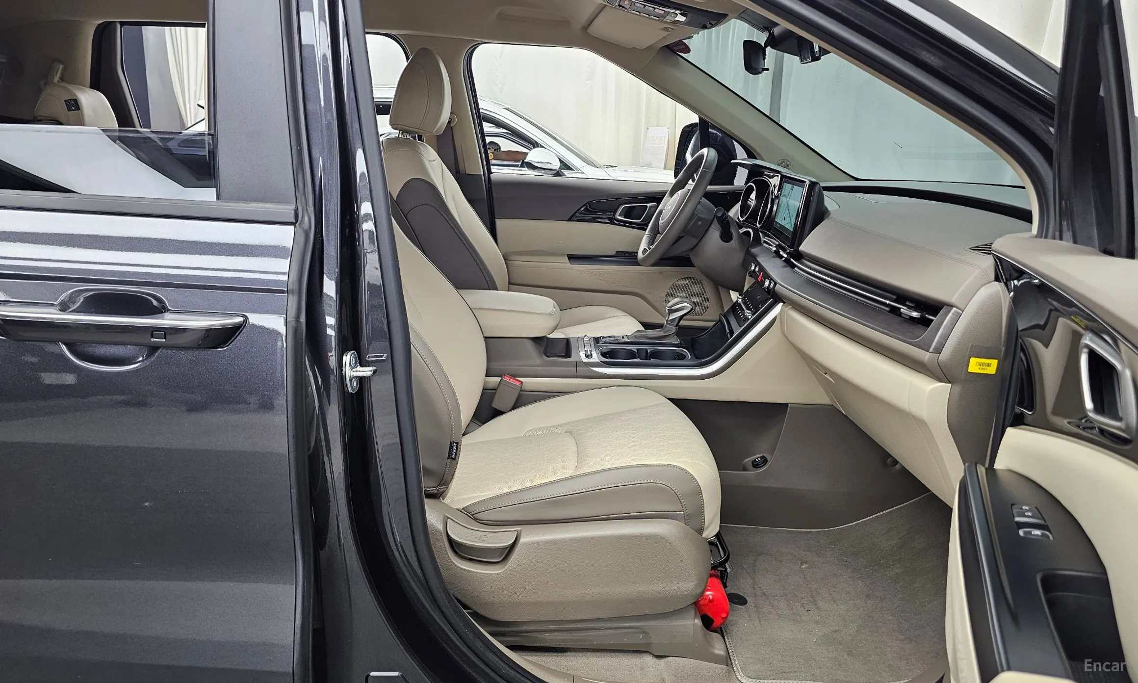Kia Carnival Gen 4 превью 11