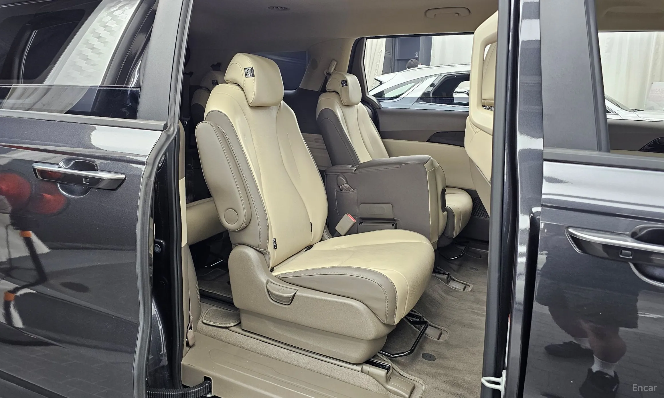 Kia Carnival Gen 4 превью 12