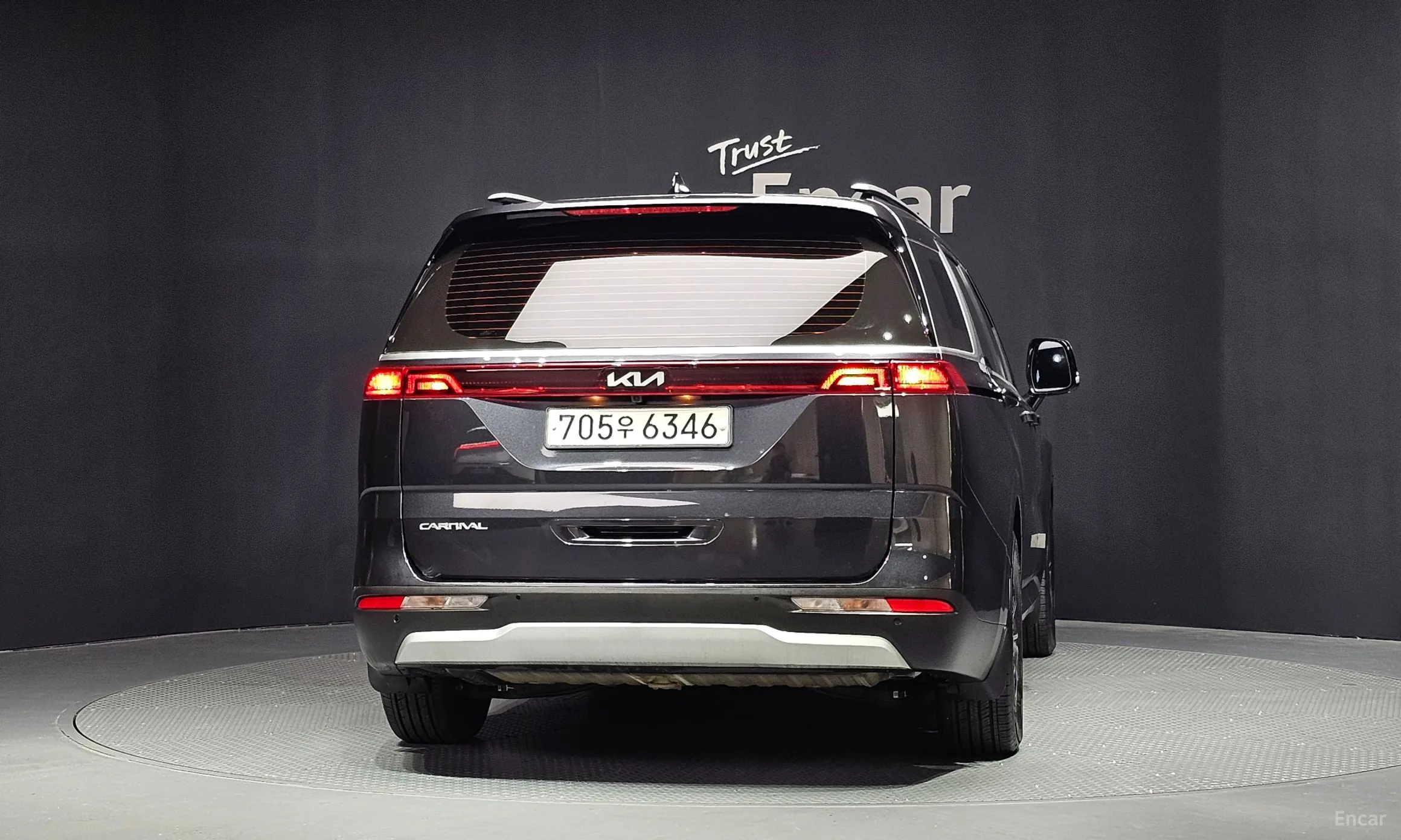Kia Carnival Gen 4 превью 4
