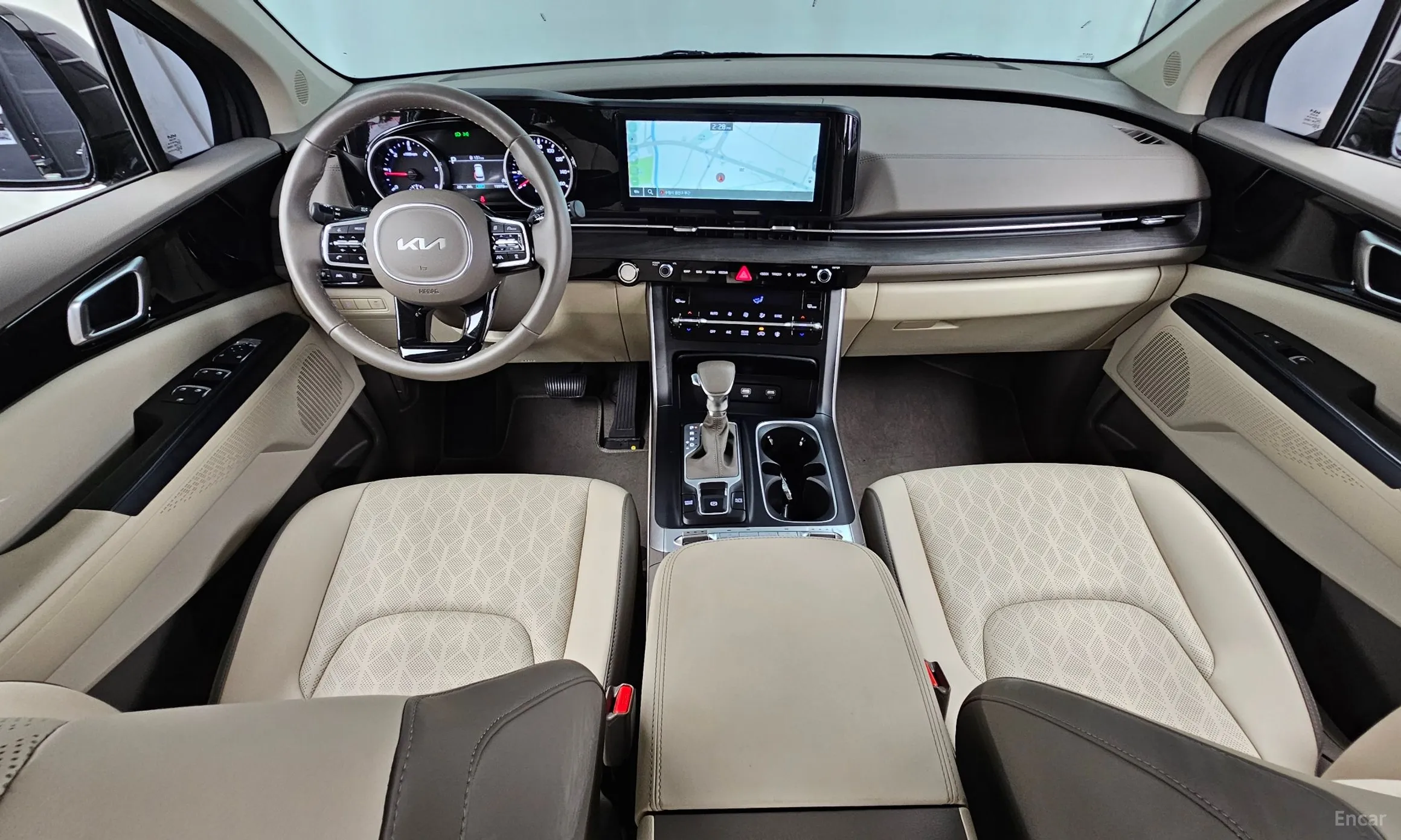 Kia Carnival Gen 4 превью 7