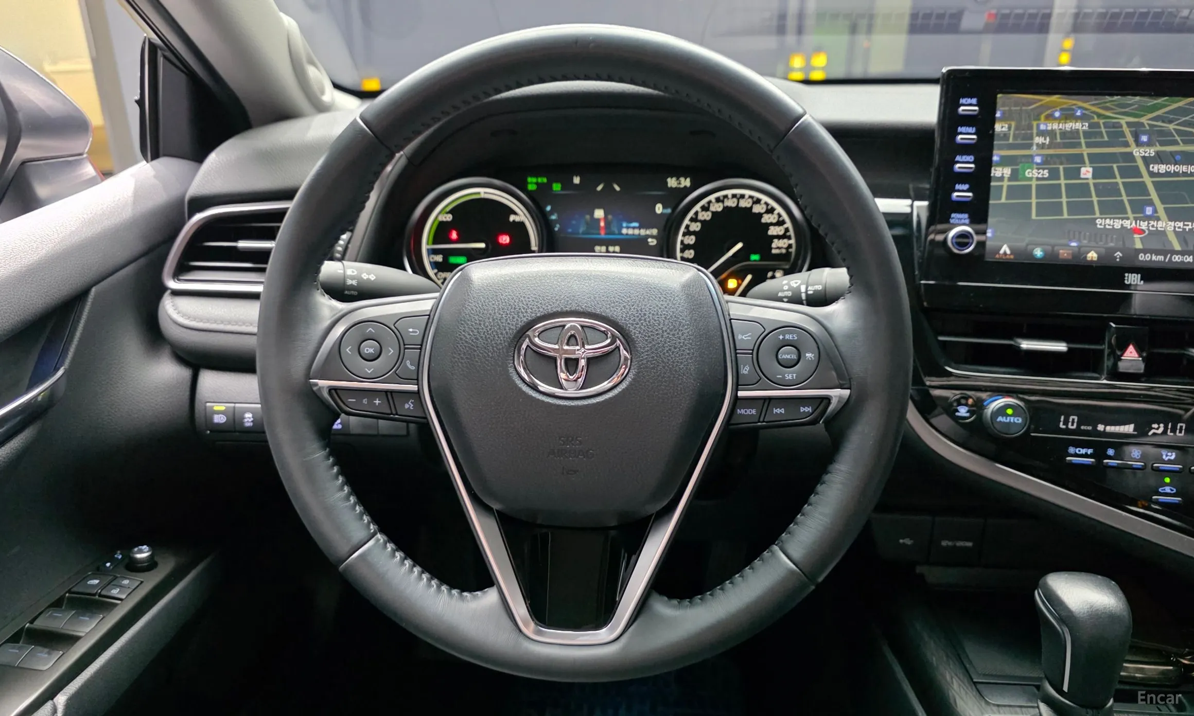 Toyota Camry (XV70) превью 13