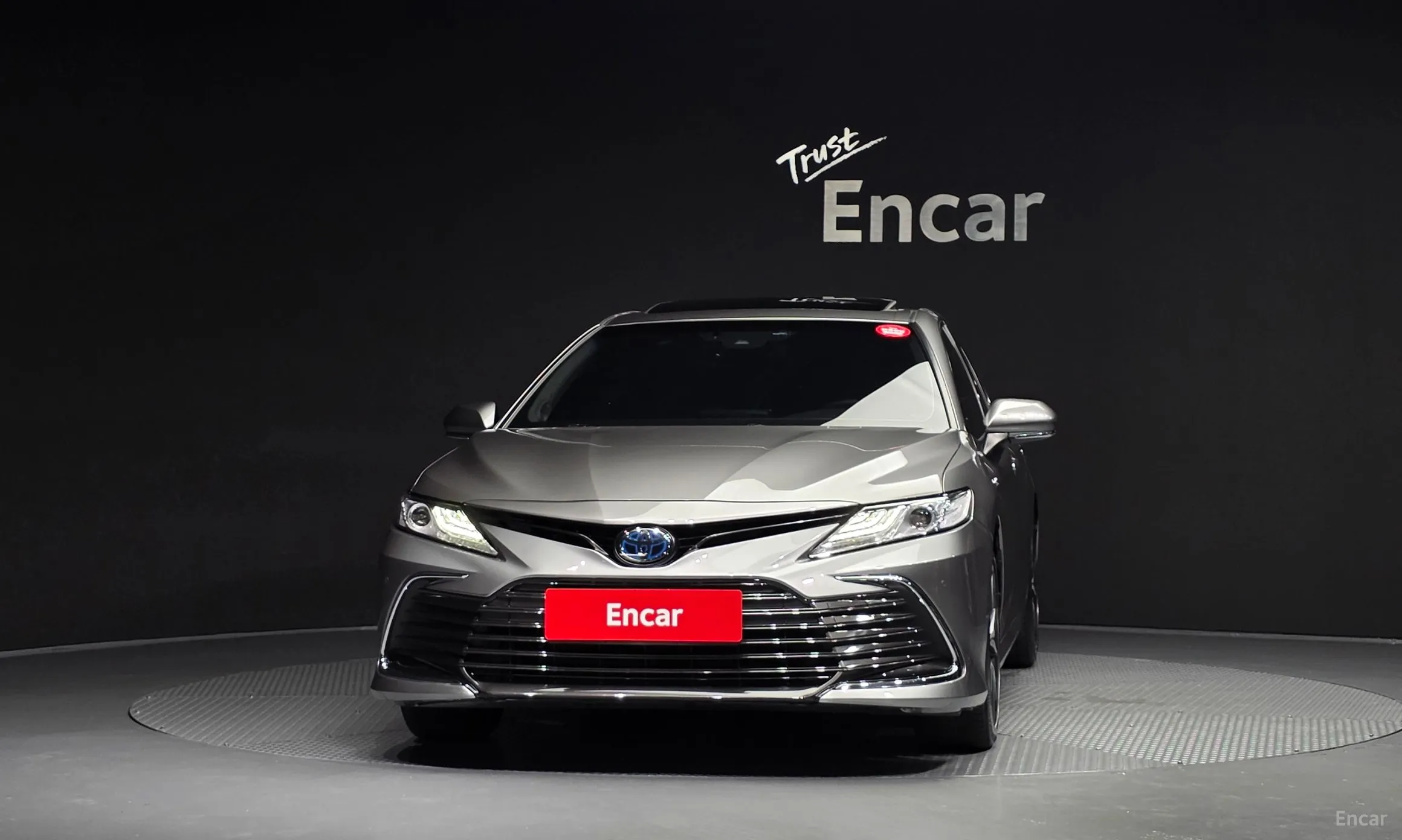 Toyota Camry (XV70) превью 3