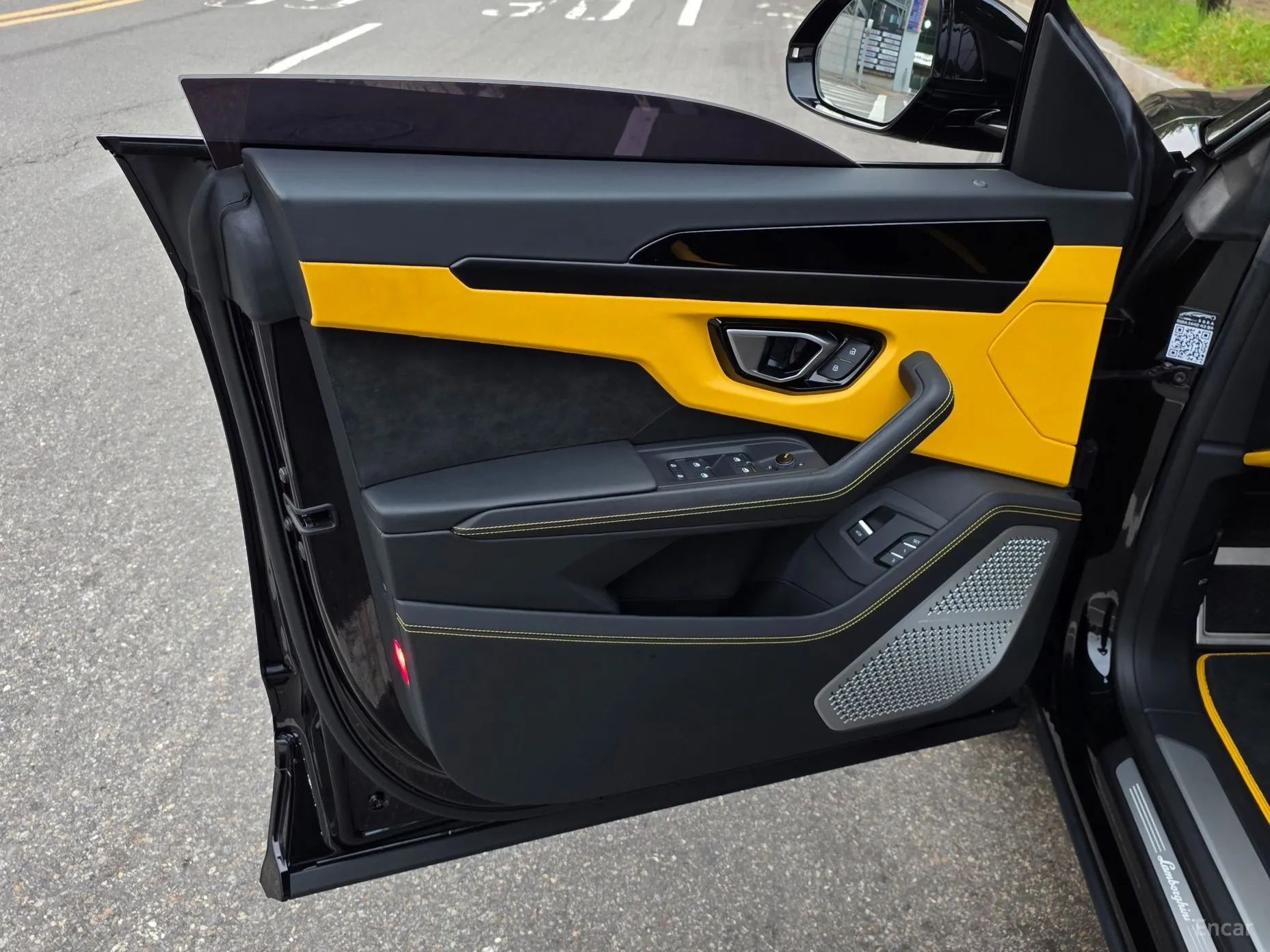 Lamborghini Urus превью 16