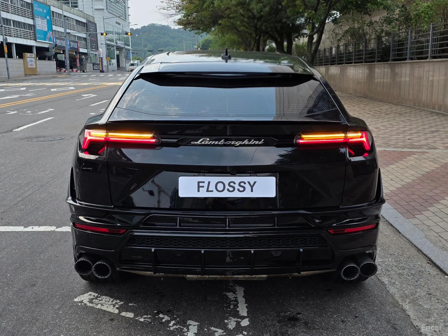 Lamborghini Urus превью 4
