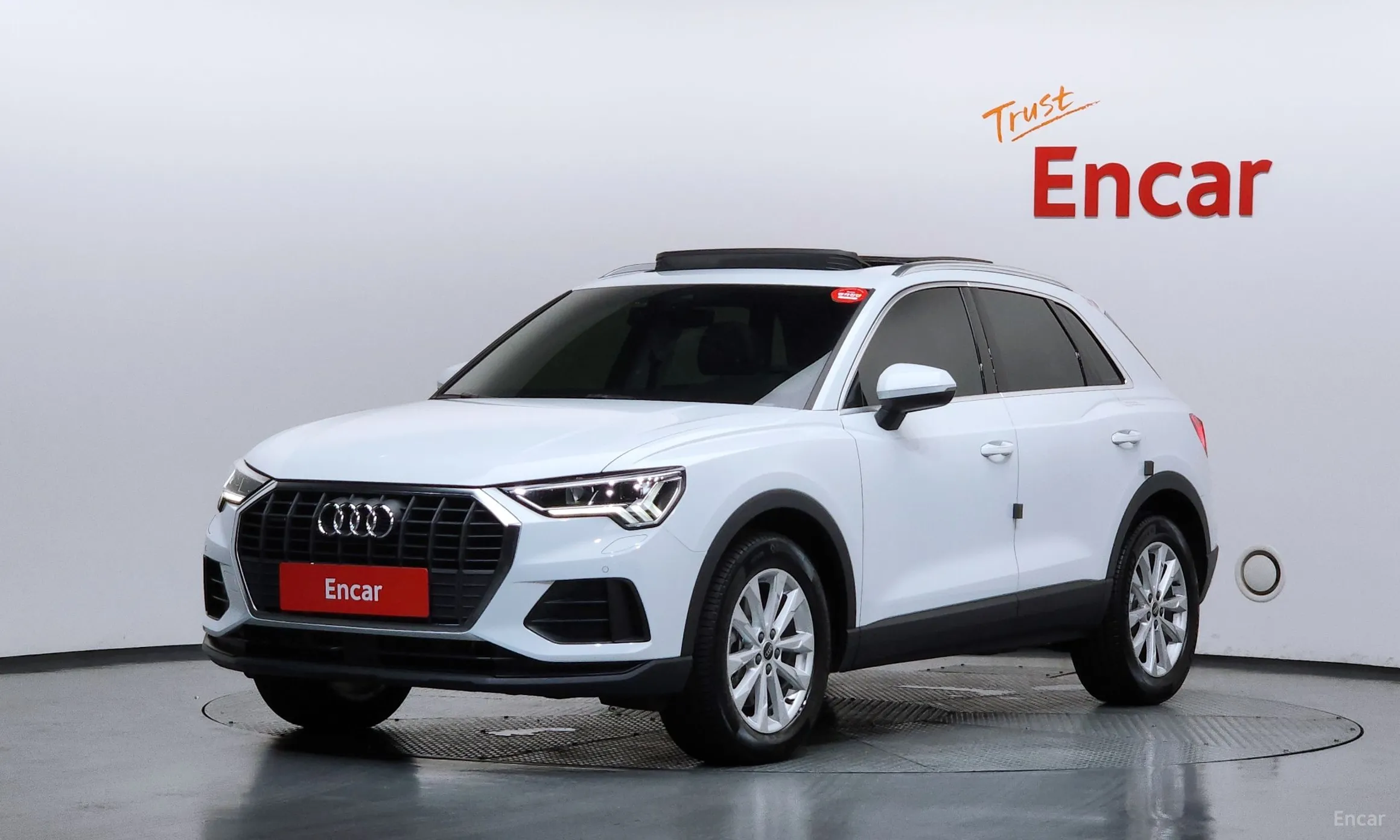 Audi Q3 (F3)