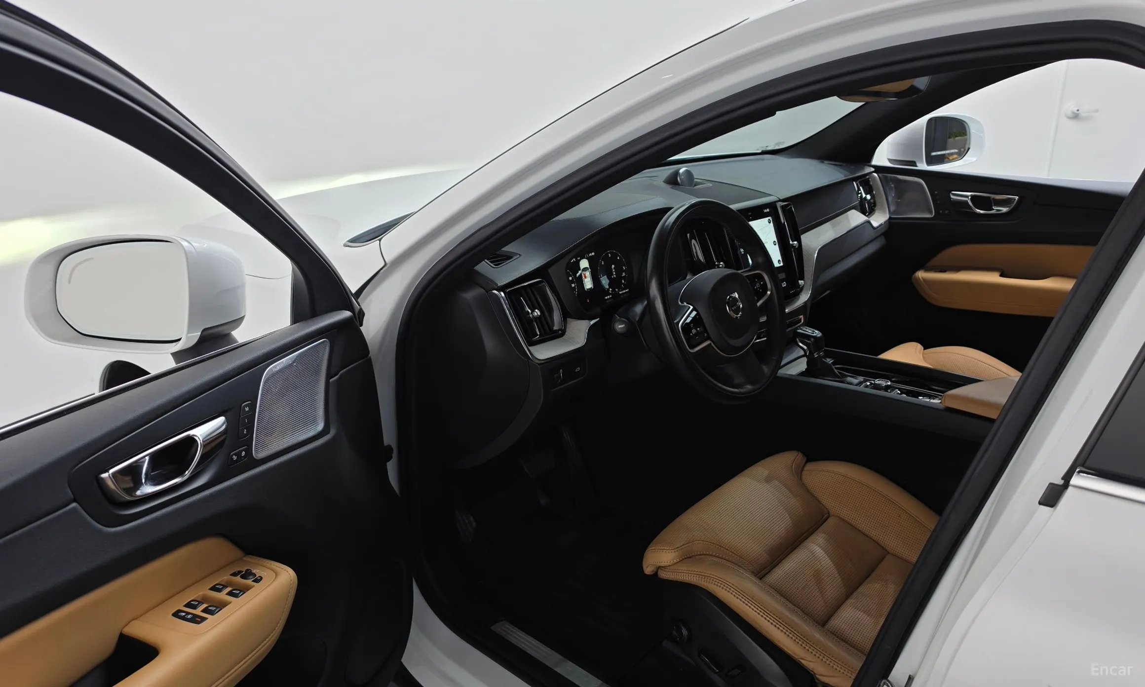 Volvo XC60 Gen 2 превью 10