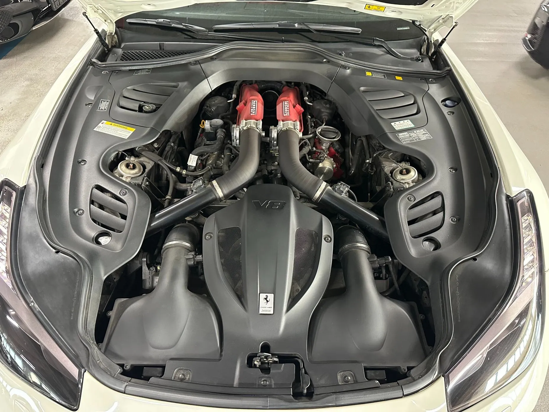 Ferrari GTC4 Rousseau превью 9