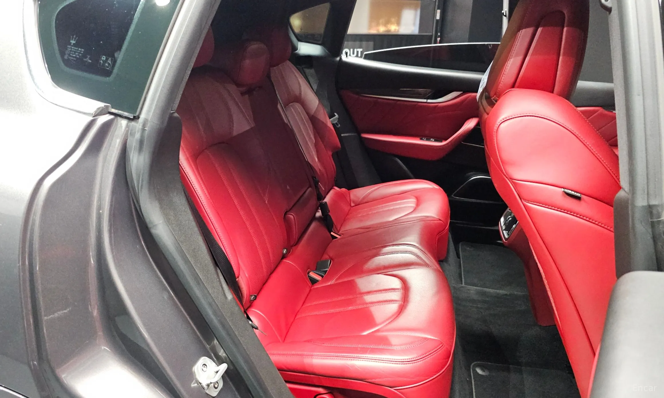 Maserati Levante превью 11