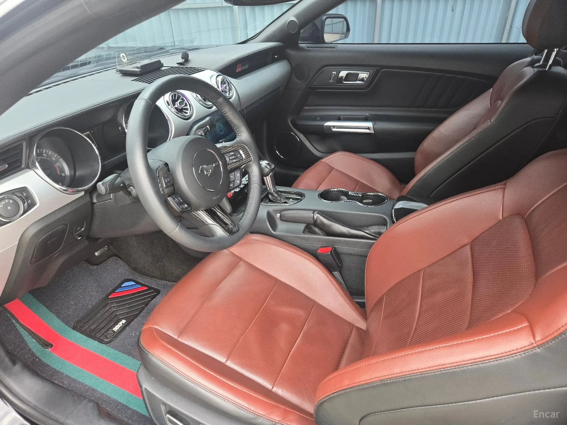 Ford Mustang превью 15