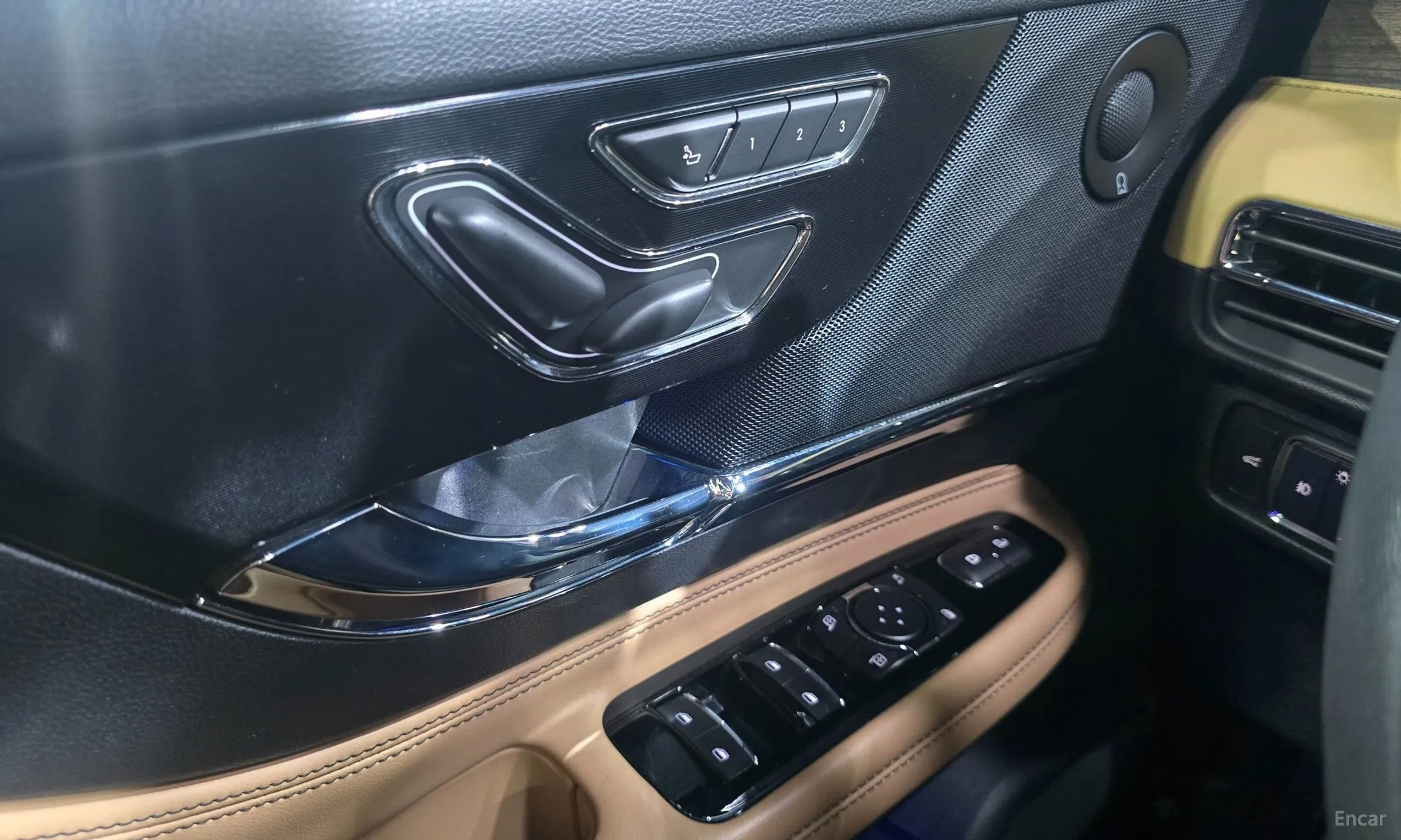 Lincoln Corsair превью 19