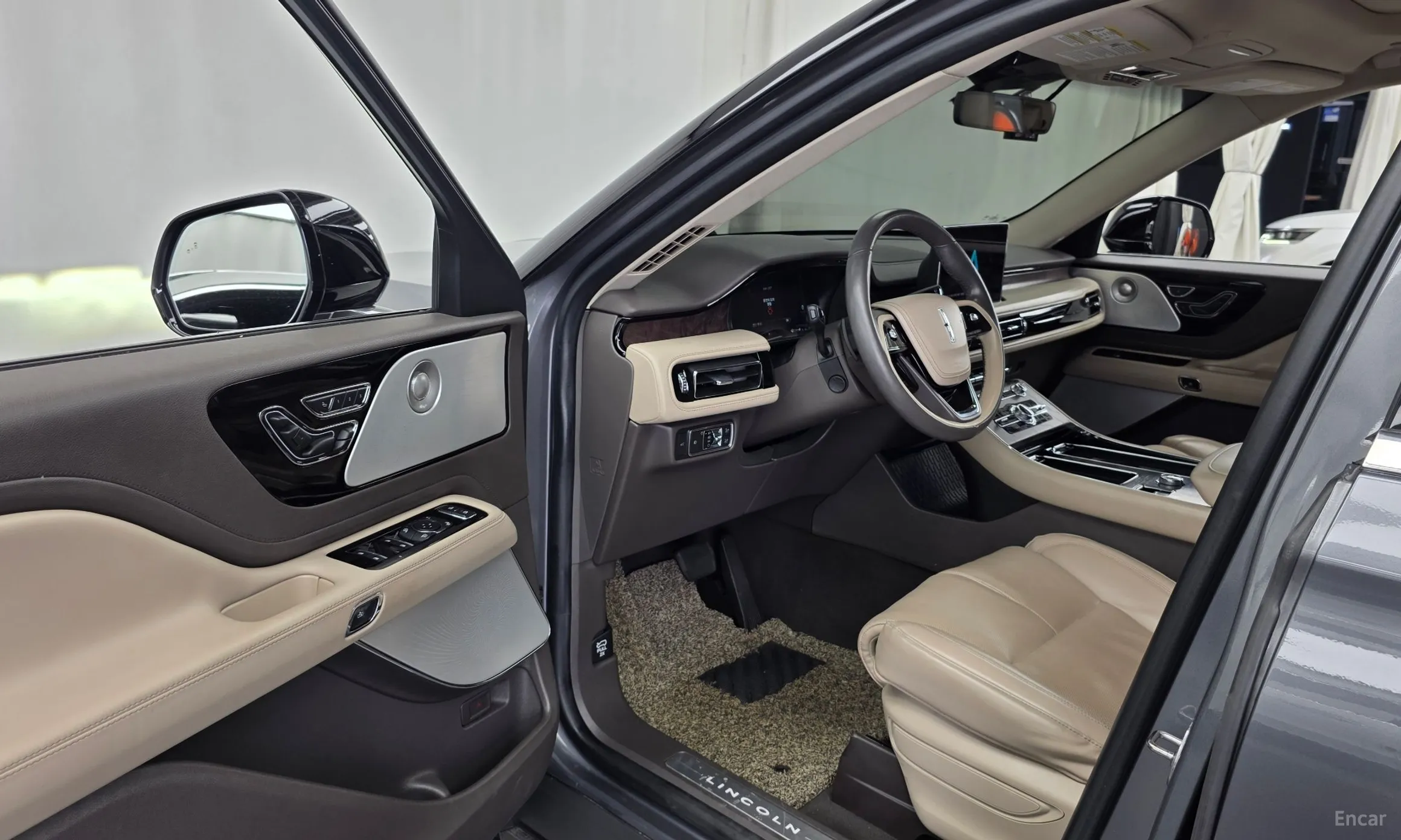 Lincoln Aviator 2nd Generation превью 10