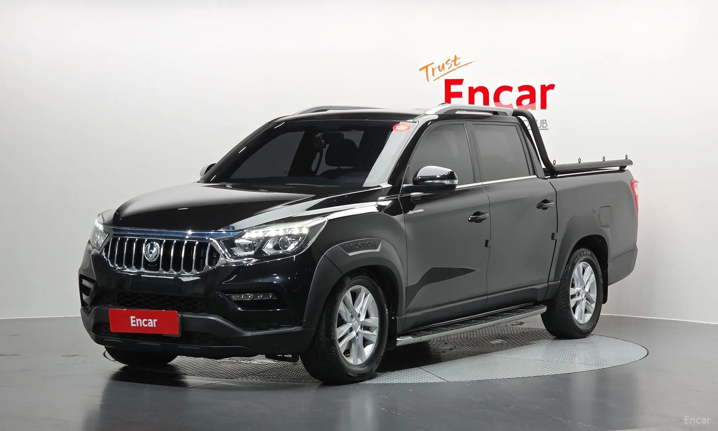 Rexton Sports Khan