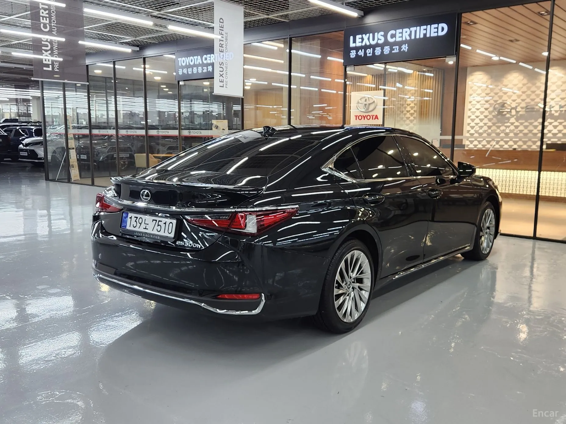 Lexus ES300h 7th Generation