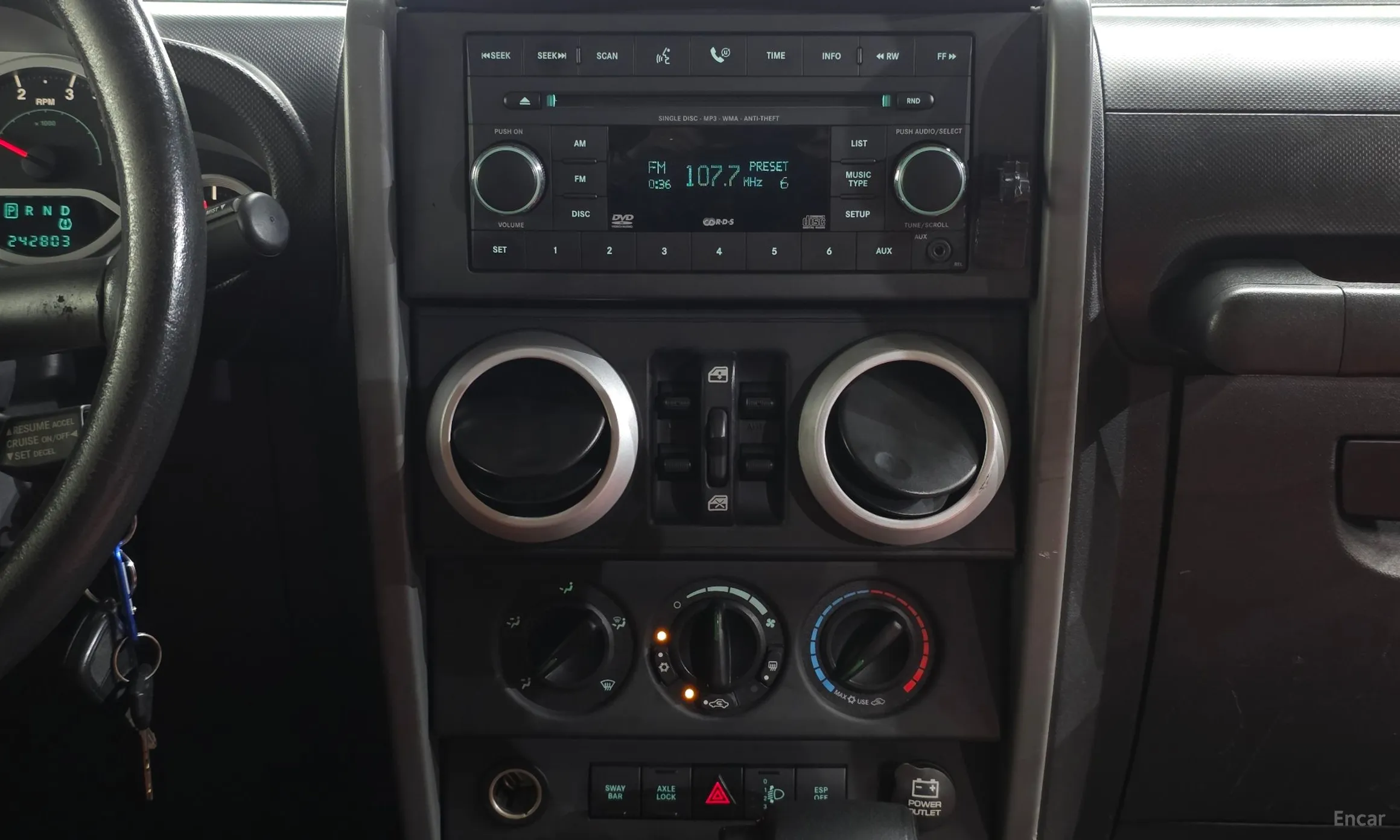 Jeep Wrangler (JK) превью 14