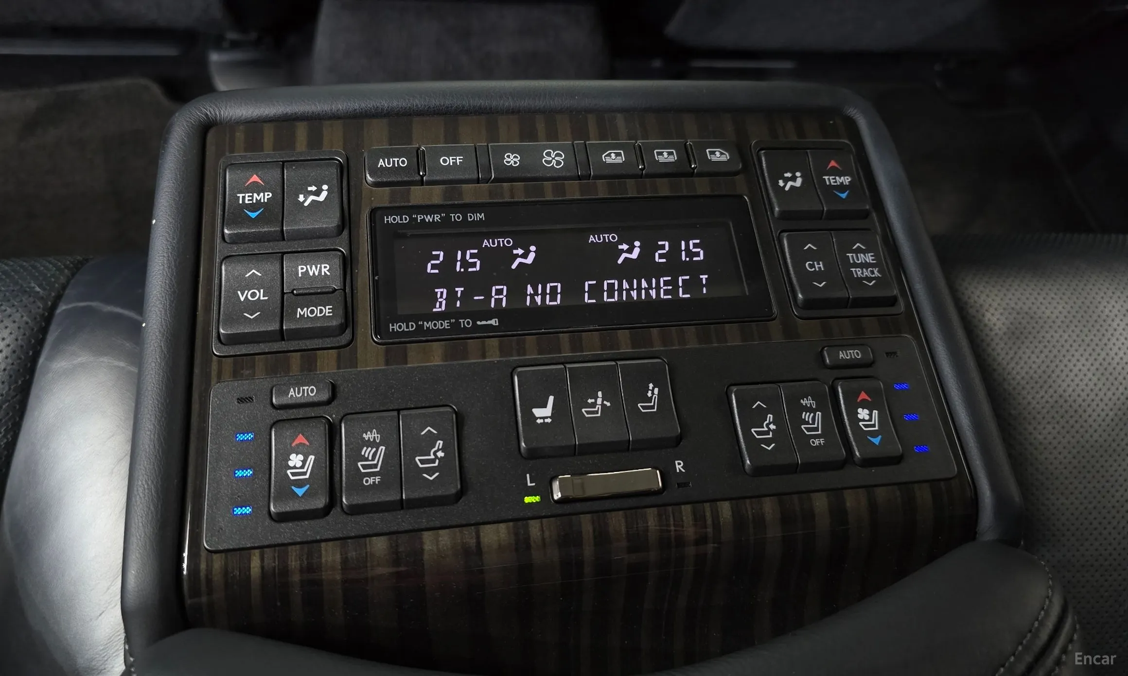 Lexus LS460 превью 18
