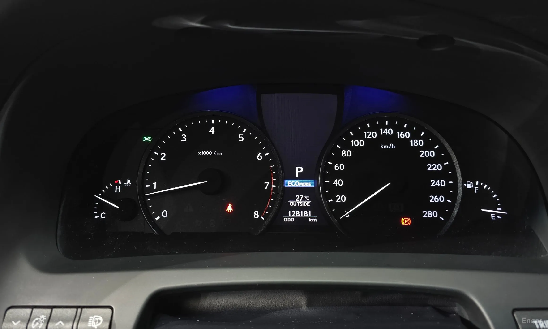 Lexus LS460 превью 8
