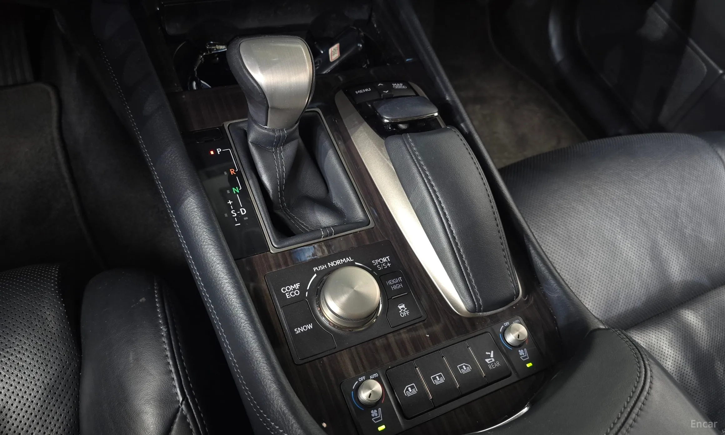 Lexus LS460 превью 9
