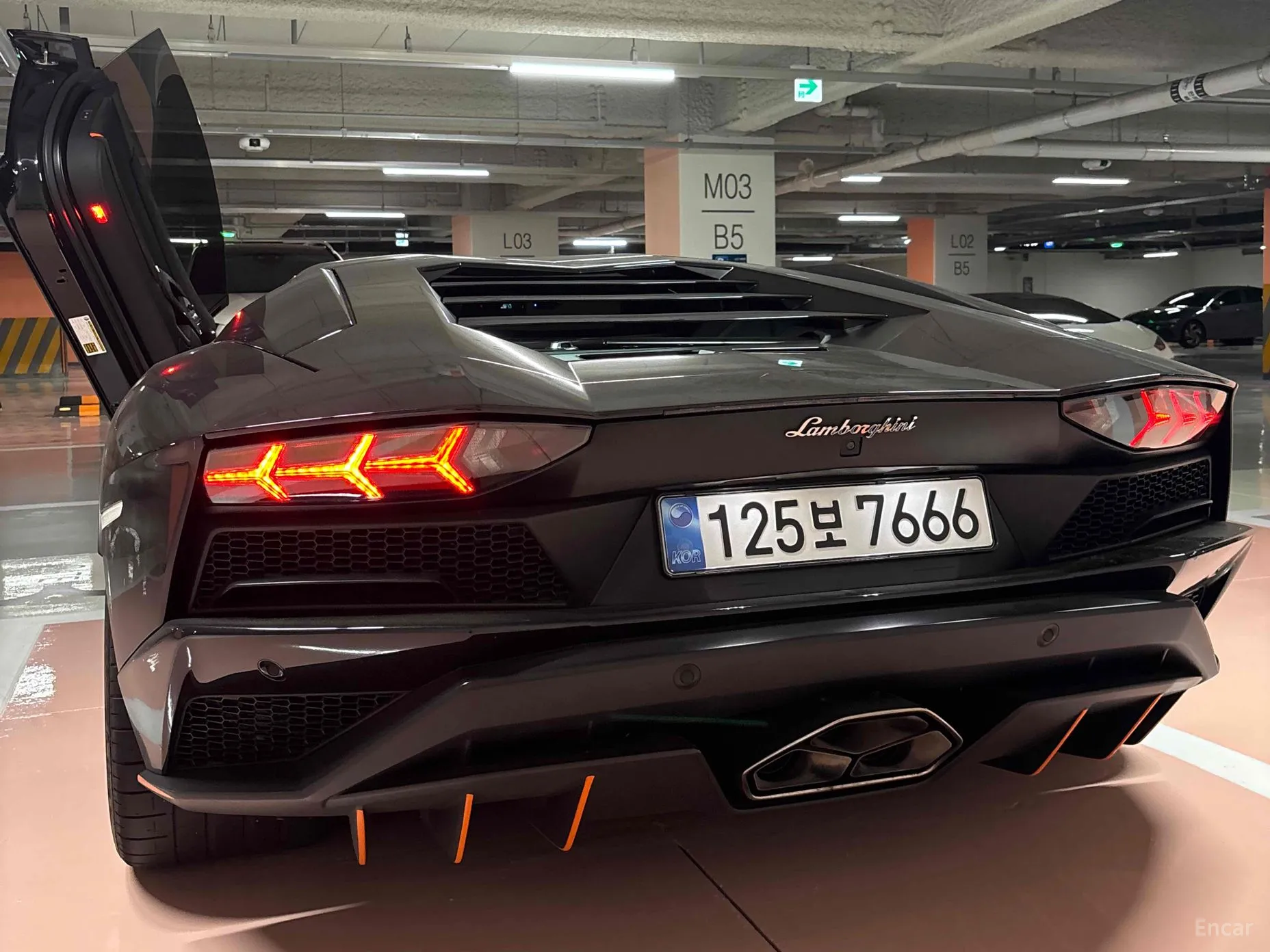Lamborghini Aventador превью 13