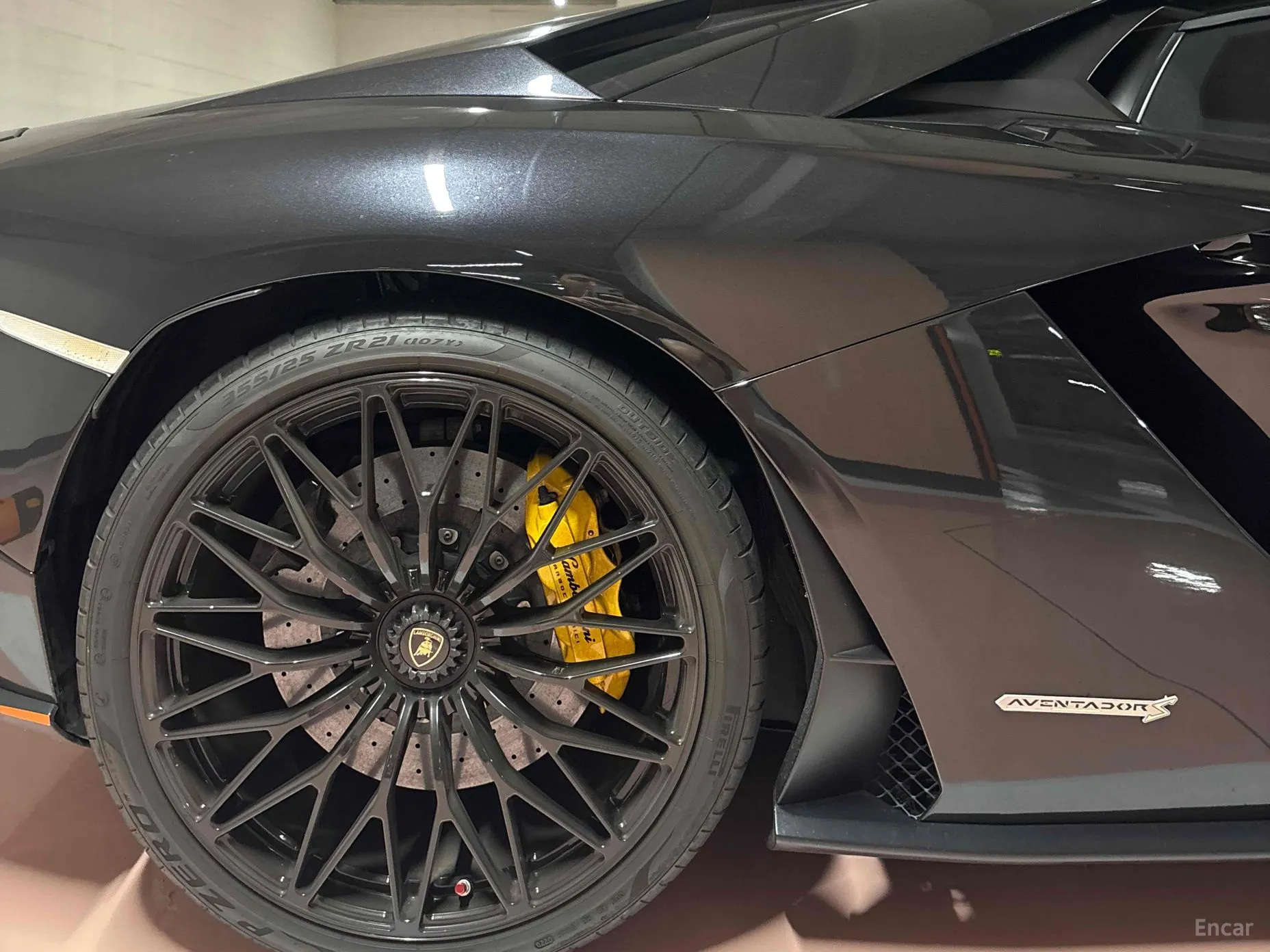 Lamborghini Aventador превью 16