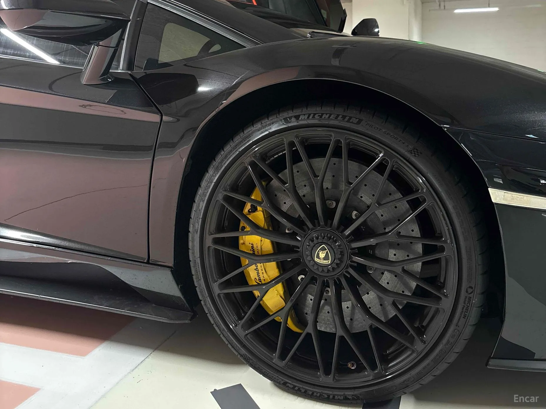 Lamborghini Aventador превью 17