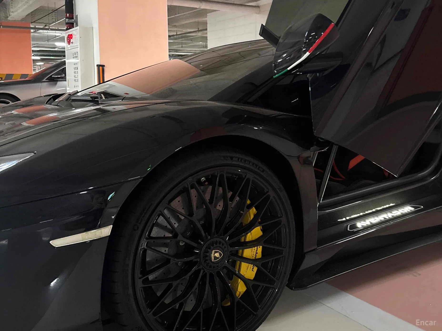 Lamborghini Aventador превью 18