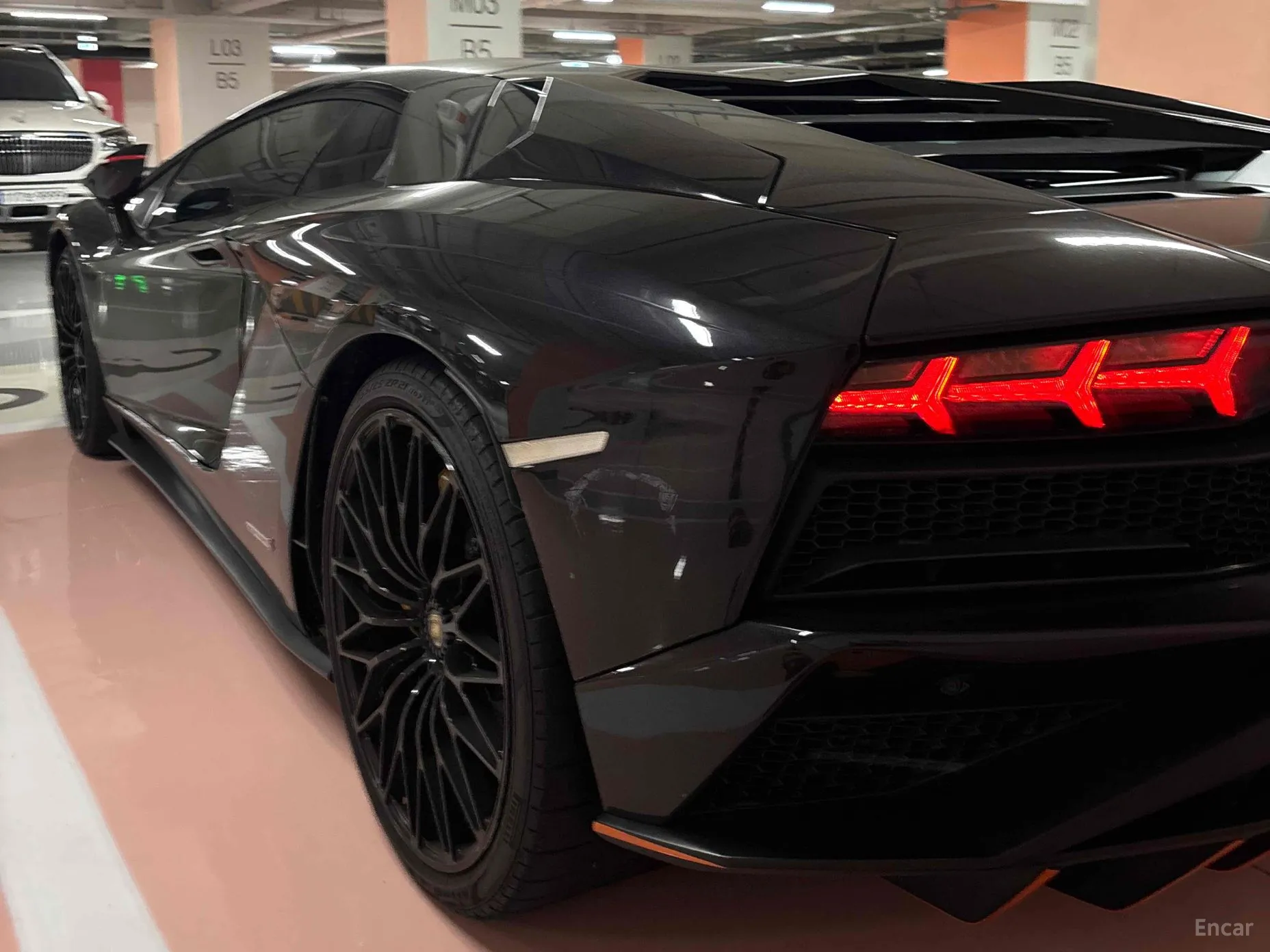 Lamborghini Aventador превью 3