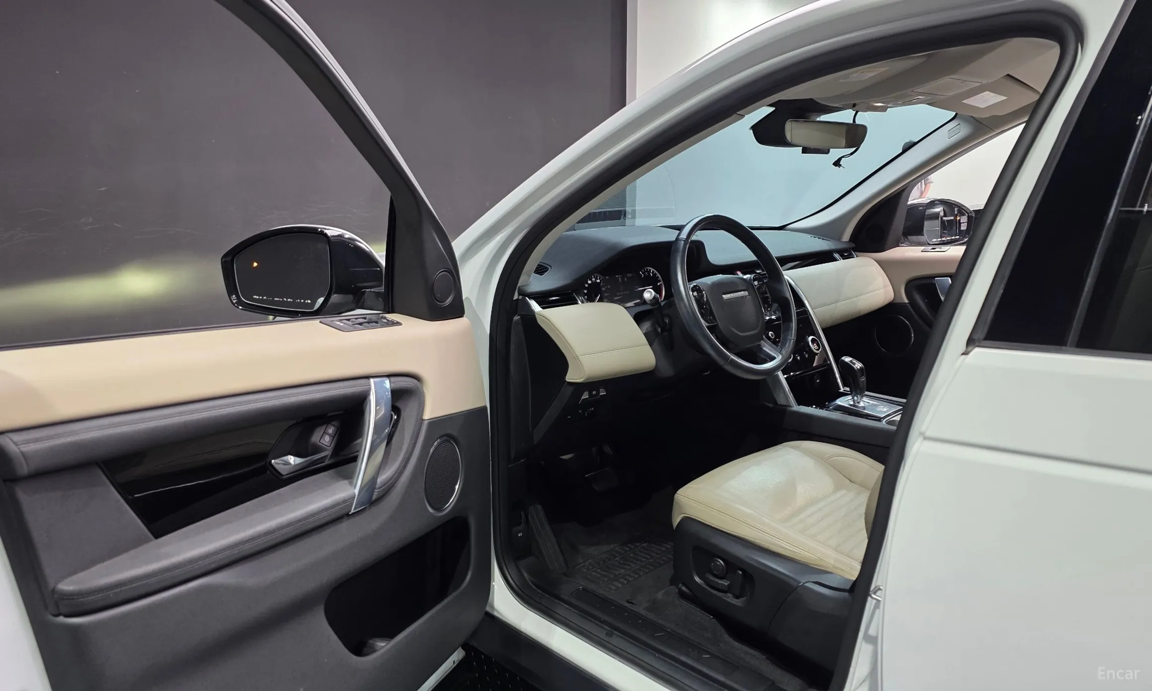 Land Rover Discovery Sports превью 10