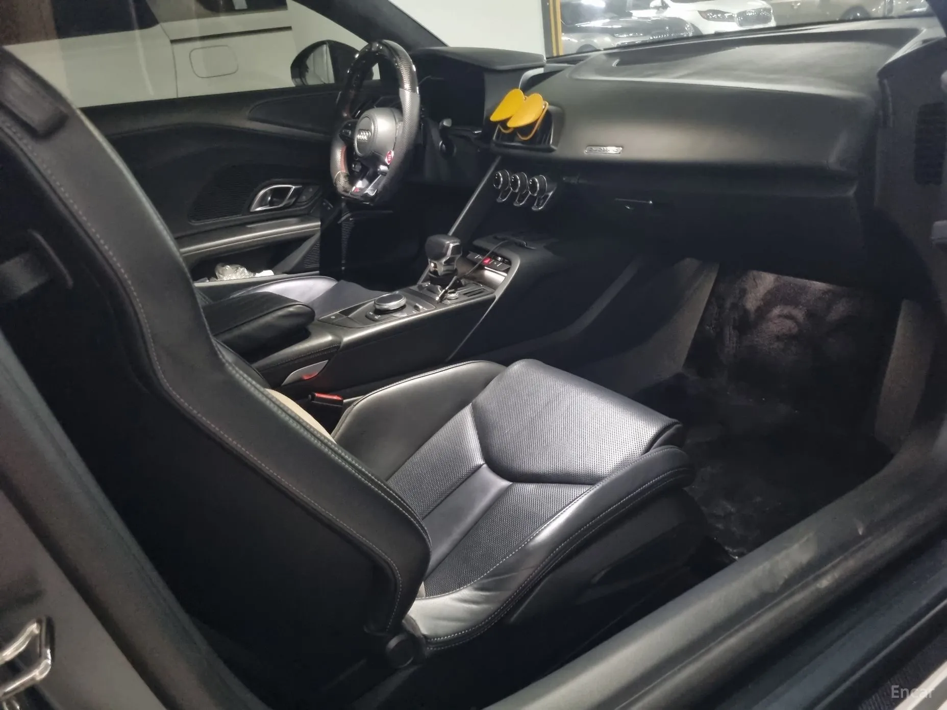 Audi R8 (4S) превью 12