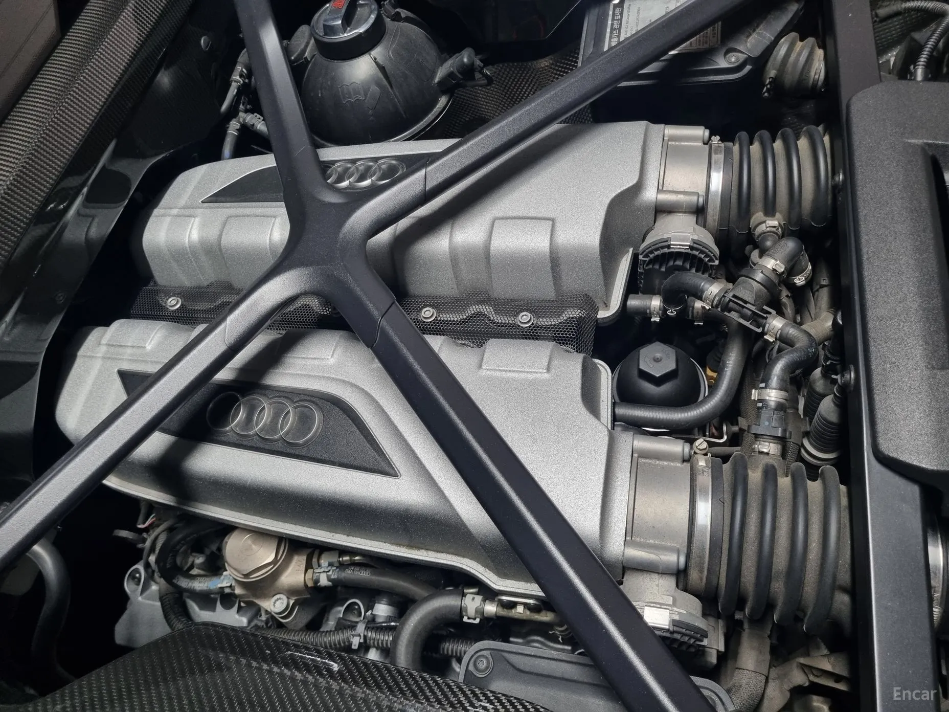Audi R8 (4S) превью 15