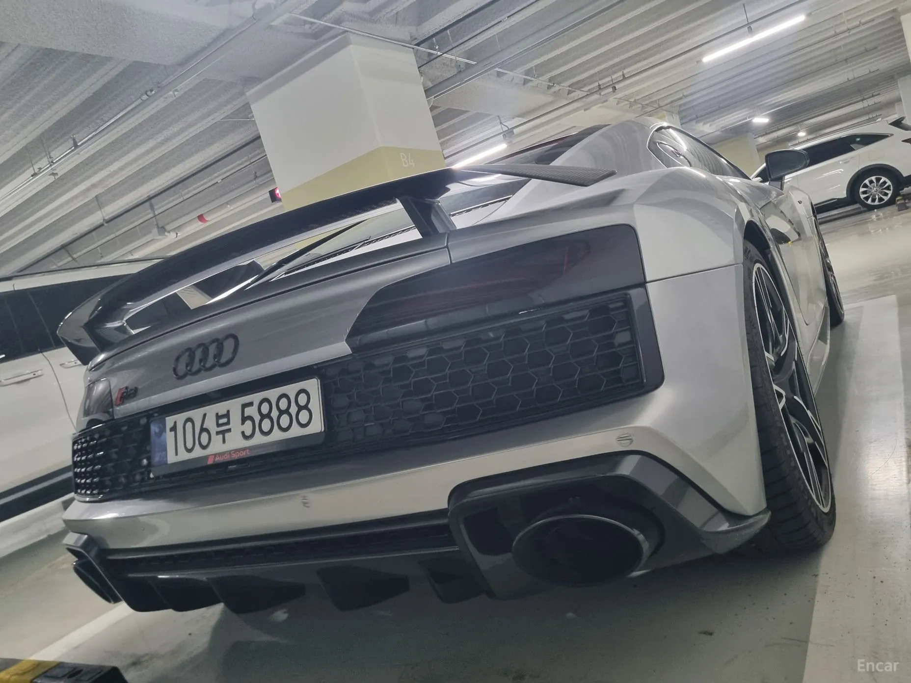 Audi R8 (4S)
