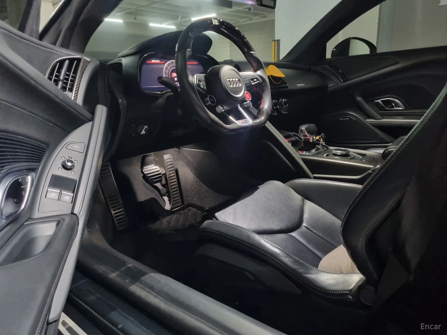 Audi R8 (4S) превью 5