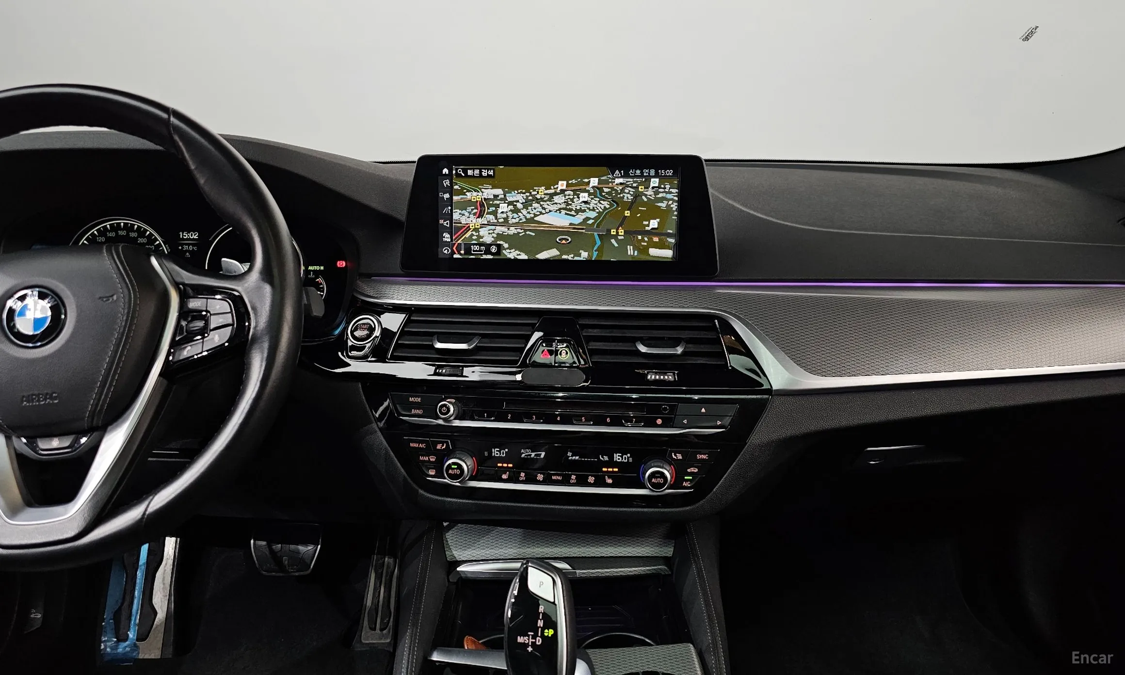 BMW 5 Series (G30) превью 13