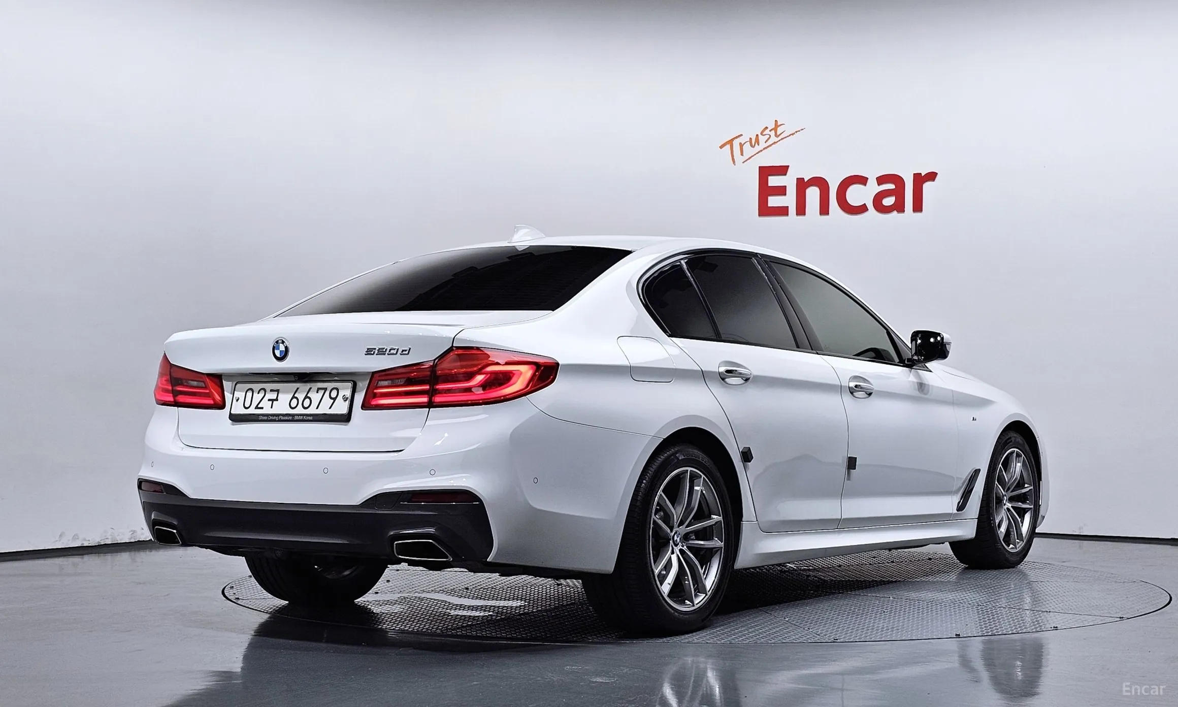 BMW 5 Series (G30)