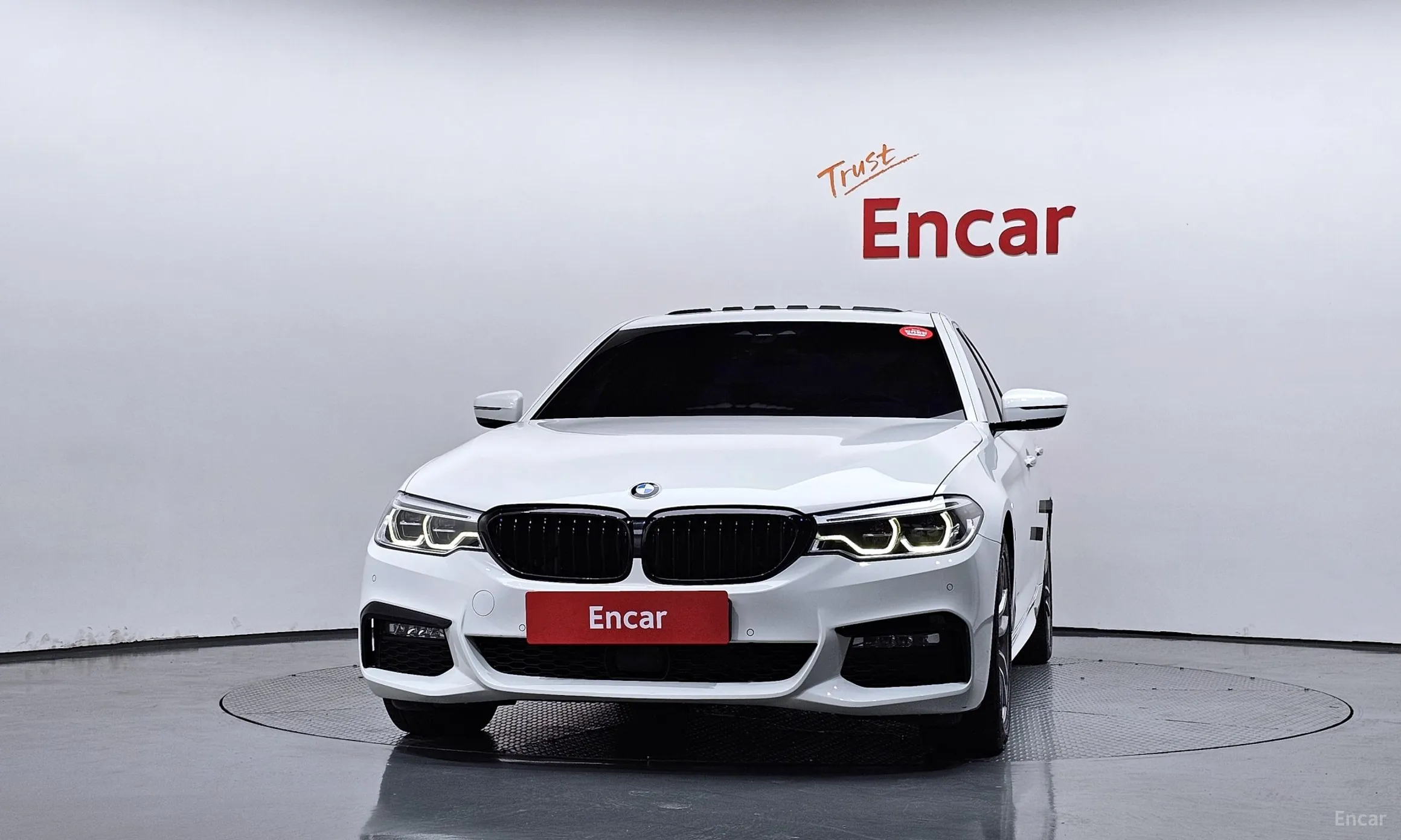 BMW 5 Series (G30) превью 3